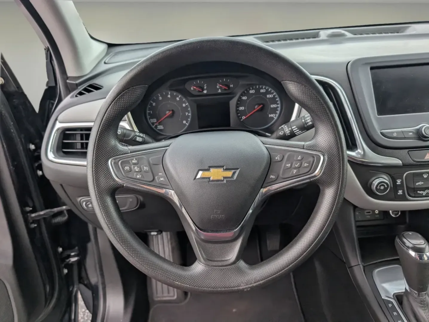 2020 /Medium Ash Gray Chevrolet Equinox LS (2GNAXHEV0L6) with an Other engine, located at 7000 Northlake Connector, Columbus, GA, 31904, (706) 987-8085, 32.524975, -84.978134 - ### Discover Your Next Adventure with This 2020 Chevrolet Equinox at Gils Auto!<br /> <br /> Are you seeking the perfect vehicle for family outings, daily commutes, or weekend adventures? Look no further! The 2020 Chevrolet Equinox LS is designed with versatility and comfort in mind, making it an id - Photo#15