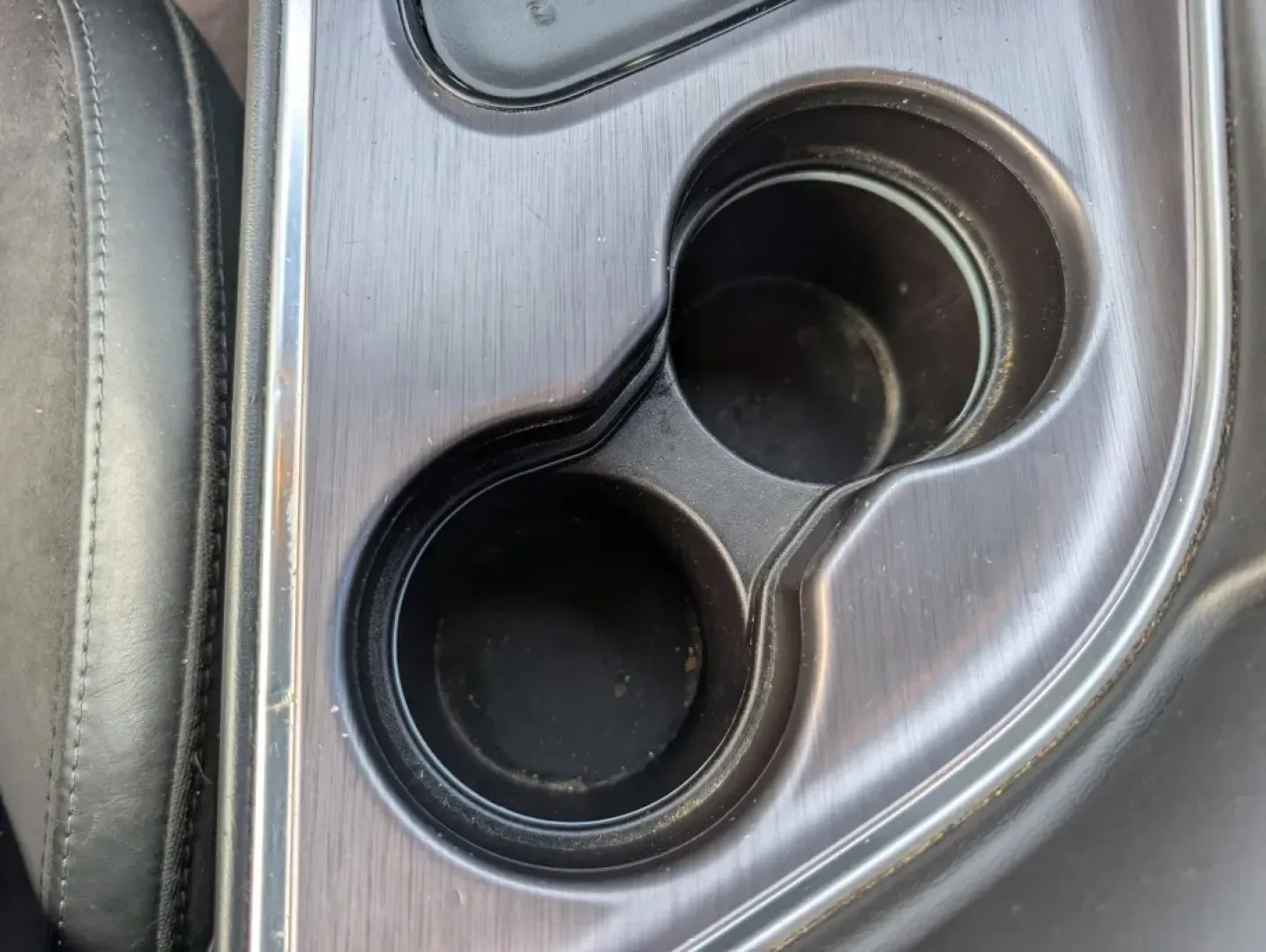 2017 /Black Dodge Challenger 392 Hemi Scat Pack Shaker (2C3CDZFJ4HH) with an Other engine, located at 7000 Northlake Connector, Columbus, GA, 31904, (706) 987-8085, 32.524975, -84.978134 - **Experience the Thrill of the Open Road with the 2017 Dodge Challenger 392 Hemi Scat Pack Shaker at Gils Auto - Phenix City - Prime!**<br /> <br /> Unleash your inner speed demon with this striking 2017 Dodge Challenger 392 Hemi Scat Pack Shaker, now available at Gils Auto - Phenix City - Prime! Th - Photo#13