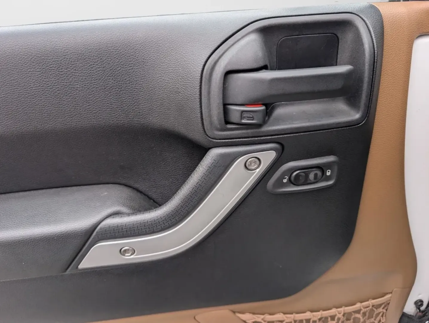 2012 /Black/Dark Saddle Interior Jeep Wrangler Sahara (1C4BJWEG5CL) with an Other engine, located at 3959 U.S. 80 W, Phenix City, AL, 36870, (334) 297-4885, 32.469296, -85.135185 - **Unleash Your Adventurous Spirit with the 2012 Jeep Wrangler Sahara!**<br /> <br /> Are you ready for your next big adventure? Whether you're navigating rugged trails, cruising through the scenic roads of Phenix City, or simply enjoying the freedom that comes with driving a convertible SUV, the 201 - Photo#8