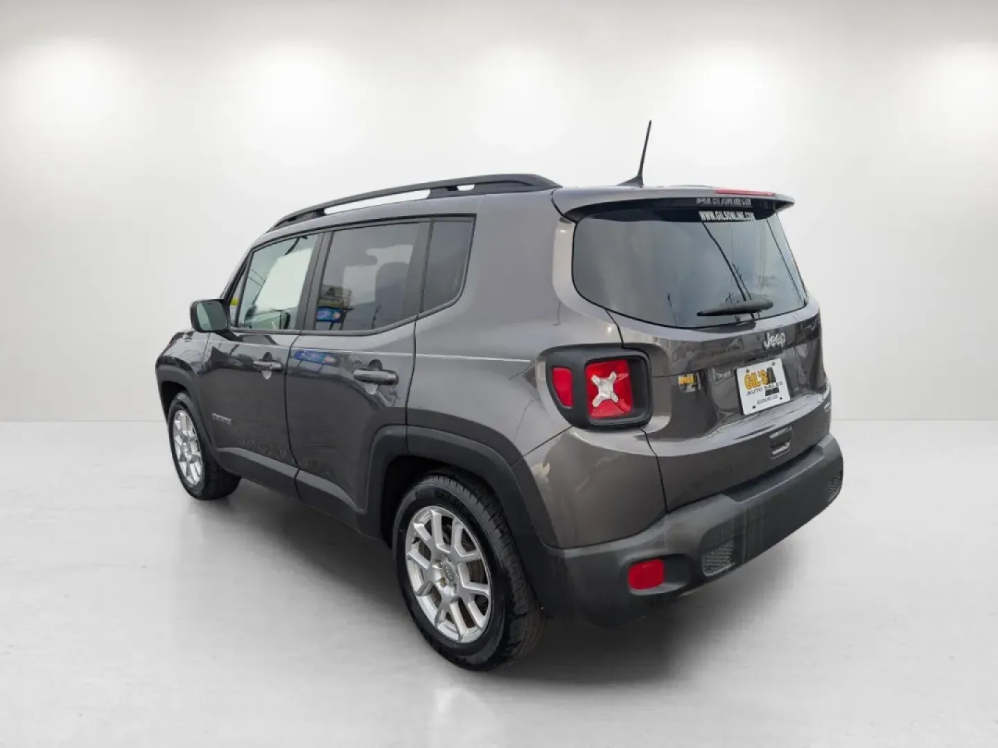 2019 /Black Jeep Renegade Latitude (ZACNJABB8KP) with an Other engine, located at 3959 U.S. 80 W, Phenix City, AL, 36870, (334) 297-4885, 32.469296, -85.135185 - Discover your next adventure with the 2019 Jeep Renegade Latitude, a versatile crossover that seamlessly combines comfort, style, and capability. Perfect for weekend getaways, daily commutes, and everything in between, this Jeep is designed for those who crave exploration without sacrificing everyda - Photo#6