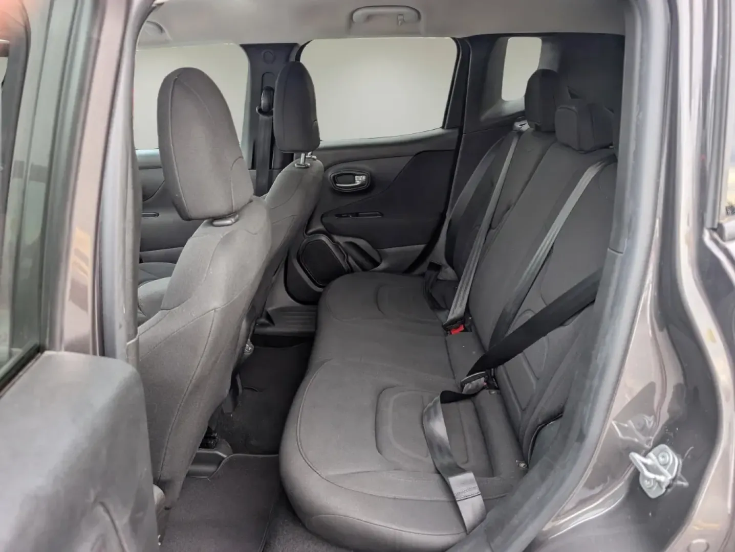 2019 /Black Jeep Renegade Latitude (ZACNJABB8KP) with an Other engine, located at 3959 U.S. 80 W, Phenix City, AL, 36870, (334) 297-4885, 32.469296, -85.135185 - Discover your next adventure with the 2019 Jeep Renegade Latitude, a versatile crossover that seamlessly combines comfort, style, and capability. Perfect for weekend getaways, daily commutes, and everything in between, this Jeep is designed for those who crave exploration without sacrificing everyda - Photo#10