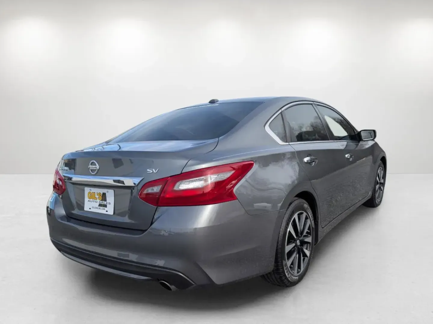 2018 /Charcoal Nissan Altima 2.5 SV (1N4AL3AP4JC) with an Other engine, located at 804 22nd Ave, Phenix City, AL, 36870, (334) 297-1860, 32.484749, -85.024475 - **Elevate Your Daily Drive with This 2018 Nissan Altima 2.5 SV Perfect for Your Lifestyle!**<br /> <br /> Are you searching for a practical yet stylish vehicle that can seamlessly fit into your busy lifestyle? Look no further than this stunning 2018 Nissan Altima 2.5 SV, available now at Gils Auto - Photo#4