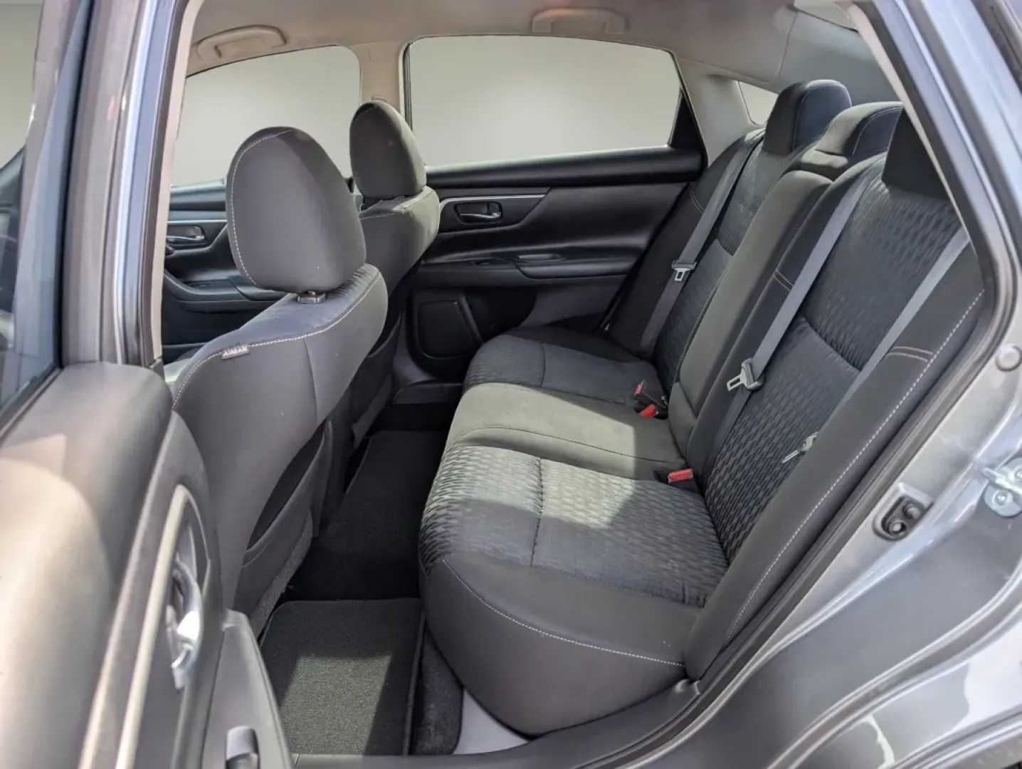 2018 /Charcoal Nissan Altima 2.5 SV (1N4AL3AP4JC) with an Other engine, located at 804 22nd Ave, Phenix City, AL, 36870, (334) 297-1860, 32.484749, -85.024475 - **Elevate Your Daily Drive with This 2018 Nissan Altima 2.5 SV Perfect for Your Lifestyle!**<br /> <br /> Are you searching for a practical yet stylish vehicle that can seamlessly fit into your busy lifestyle? Look no further than this stunning 2018 Nissan Altima 2.5 SV, available now at Gils Auto - Photo#10