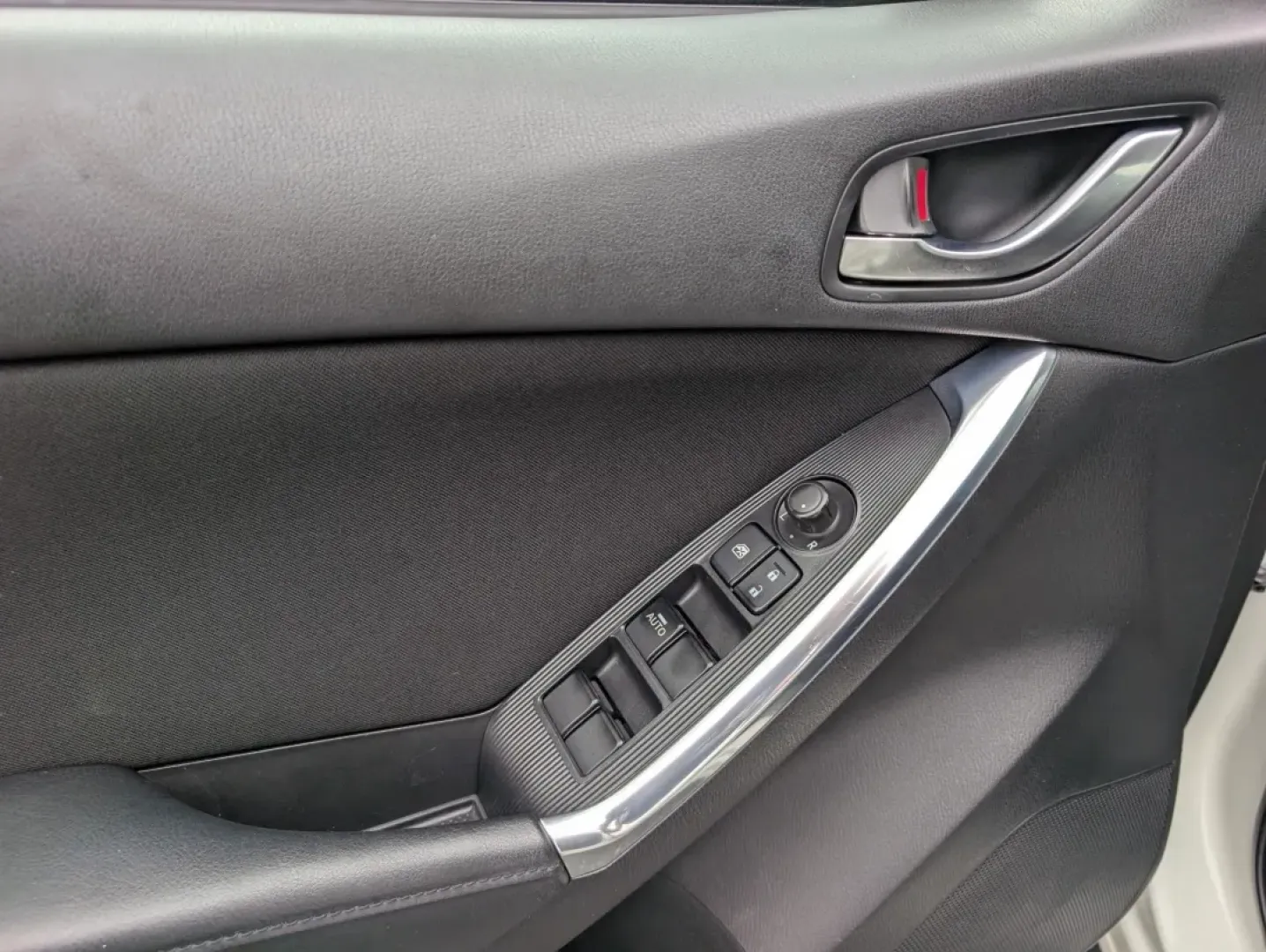 2015 /Black Mazda CX-5 Touring (JM3KE2CY2F0) with an Other engine, located at 7000 Northlake Connector, Columbus, GA, 31904, (706) 987-8085, 32.524975, -84.978134 - **Experience the Thrill of Adventure with the 2015 Mazda CX-5 Touring at Gils Auto in Phenix City, AL!**<br /> <br /> Are you seeking the perfect vehicle for your family's adventures, daily commutes, or weekend getaways? Look no further than the stunning 2015 Mazda CX-5 Touring, now available at Gil - Photo#8