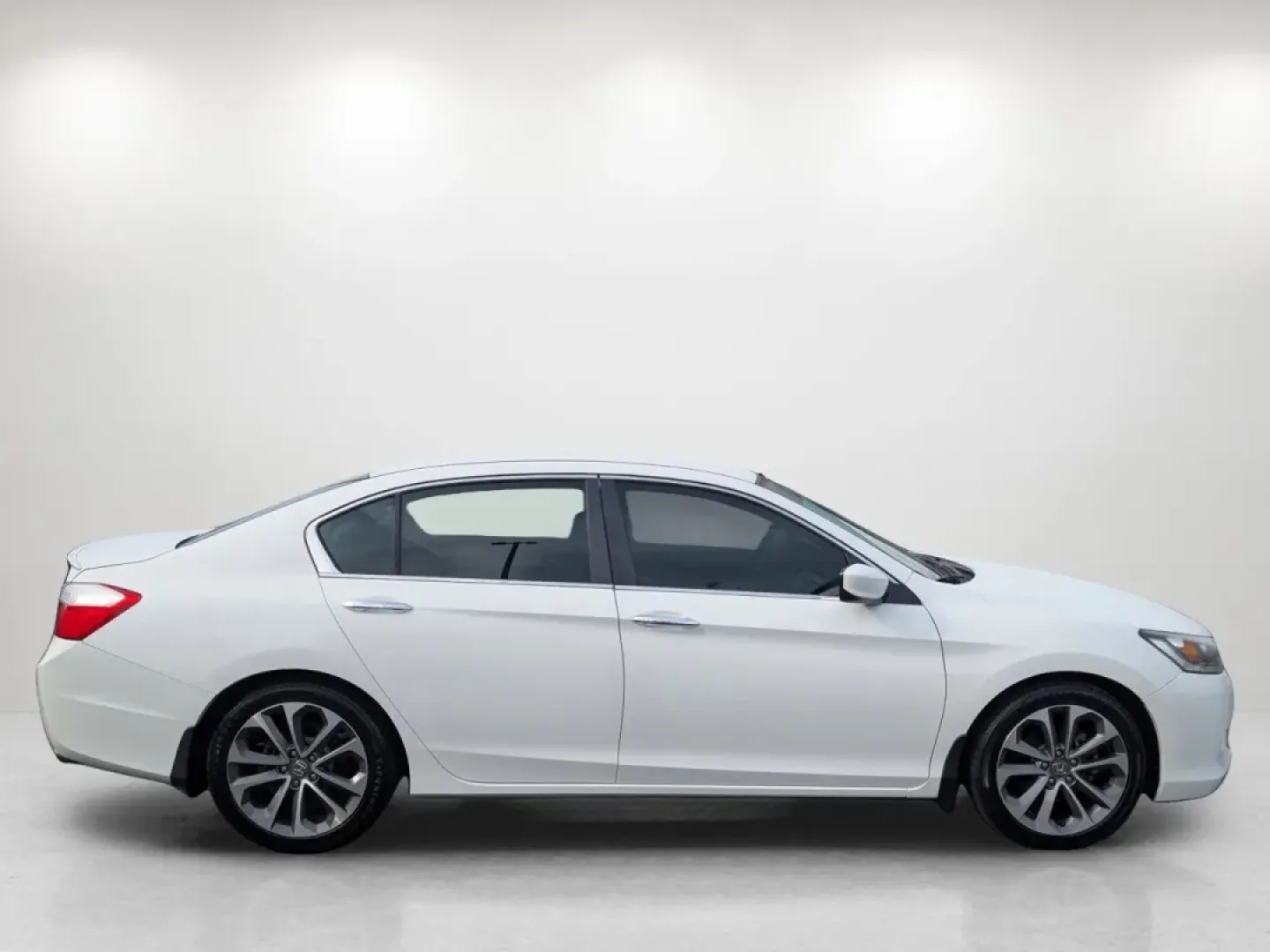 2015 Honda Accord Sedan Sport (1HGCR2F52FA) with an Other engine, located at 5115 14th Ave., Columbus, GA, 31904, (706) 323-0345, 32.511494, -84.971046 - Are you searching for a reliable sedan that perfectly balances style, comfort, and practicality? Look no further than this **2015 Honda Accord Sedan** available at **Gils Auto**, your trusted **Buy Here Pay Here dealership** located at **3959 U.S. 80 W, Phenix City, AL 36870**. With a focus on **gua - Photo#3