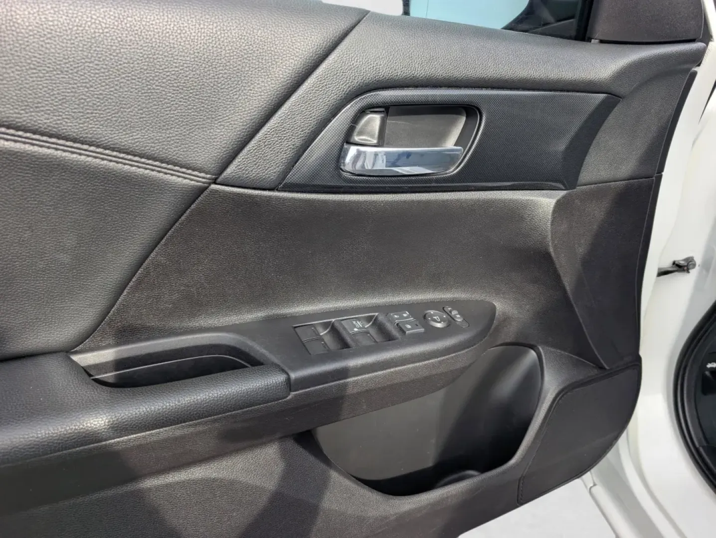 2015 Honda Accord Sedan Sport (1HGCR2F52FA) with an Other engine, located at 5115 14th Ave., Columbus, GA, 31904, (706) 323-0345, 32.511494, -84.971046 - Are you searching for a reliable sedan that perfectly balances style, comfort, and practicality? Look no further than this **2015 Honda Accord Sedan** available at **Gils Auto**, your trusted **Buy Here Pay Here dealership** located at **3959 U.S. 80 W, Phenix City, AL 36870**. With a focus on **gua - Photo#8