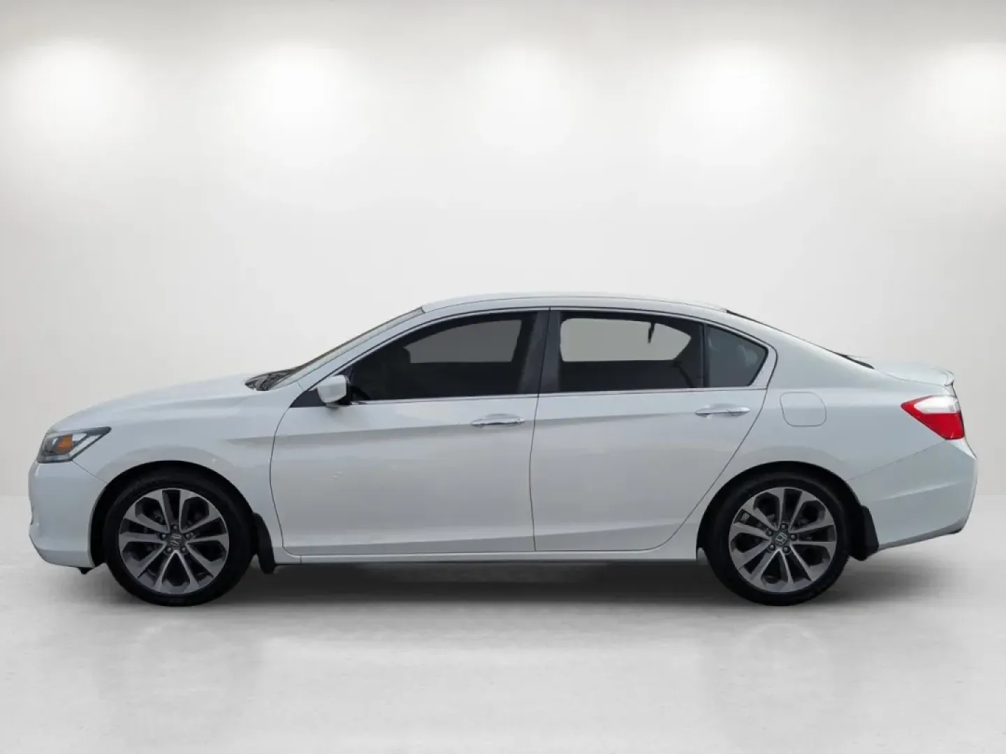 2015 Honda Accord Sedan Sport (1HGCR2F52FA) with an Other engine, located at 7000 Northlake Connector, Columbus, GA, 31904, (706) 987-8085, 32.524975, -84.978134 - Are you searching for a reliable sedan that perfectly balances style, comfort, and practicality? Look no further than this **2015 Honda Accord Sedan** available at **Gils Auto**, your trusted **Buy Here Pay Here dealership** located at **3959 U.S. 80 W, Phenix City, AL 36870**. With a focus on **gua - Photo#7