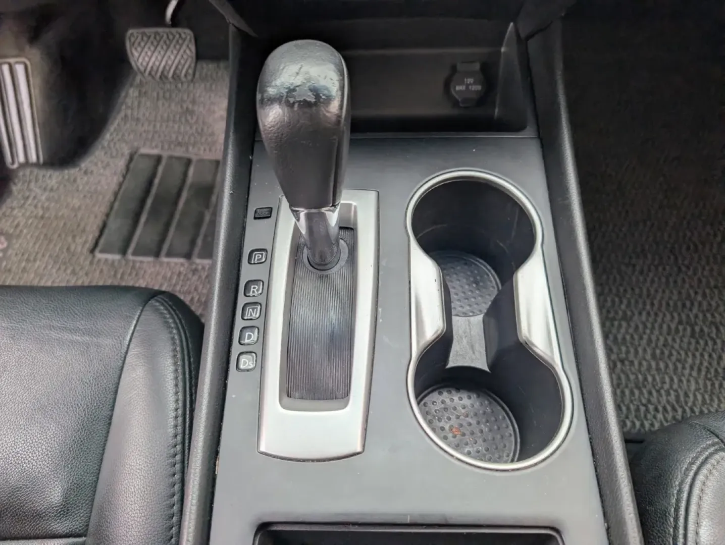 2017 /Sport Interior Nissan Altima 2.5 SR (1N4AL3AP6HC) with an Other engine, located at 804 22nd Ave, Phenix City, AL, 36870, (334) 297-1860, 32.484749, -85.024475 - **Discover Your Next Adventure with the 2017 Nissan Altima at Gils Auto!**<br /> <br /> Are you in the market for a reliable vehicle that fits seamlessly into your lifestyle? Look no further than the stunning 2017 Nissan Altima 2.5 SR, now available at Gils Auto in Phenix City, AL. This sedan is per - Photo#12