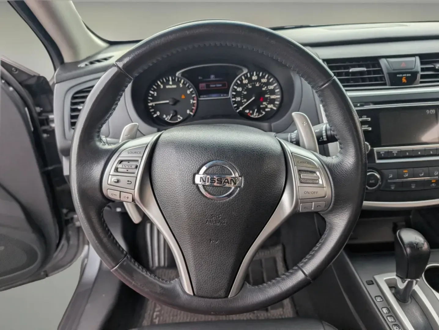 2017 /Sport Interior Nissan Altima 2.5 SR (1N4AL3AP6HC) with an Other engine, located at 804 22nd Ave, Phenix City, AL, 36870, (334) 297-1860, 32.484749, -85.024475 - **Discover Your Next Adventure with the 2017 Nissan Altima at Gils Auto!**<br /> <br /> Are you in the market for a reliable vehicle that fits seamlessly into your lifestyle? Look no further than the stunning 2017 Nissan Altima 2.5 SR, now available at Gils Auto in Phenix City, AL. This sedan is per - Photo#15