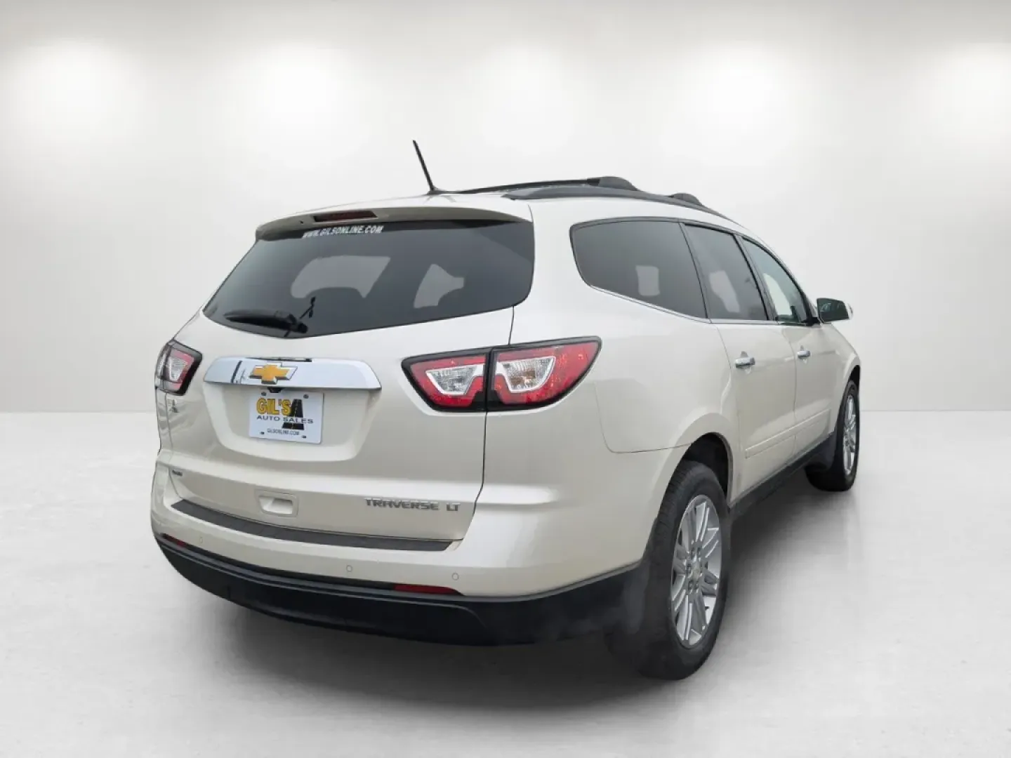 2014 /Dk Titanium/Lt Titanium Chevrolet Traverse LT (1GNKVGKD8EJ) with an Other engine, located at 5115 14th Ave., Columbus, GA, 31904, (706) 323-0345, 32.511494, -84.971046 - **Discover Adventure with the 2014 Chevrolet Traverse LT at Gils Auto - Columbus**<br /> <br /> Are you ready to elevate your family adventures or daily commutes? Look no further than this stunning 2014 Chevrolet Traverse LT, perfect for growing families and weekend explorers alike. With its spaciou - Photo#4