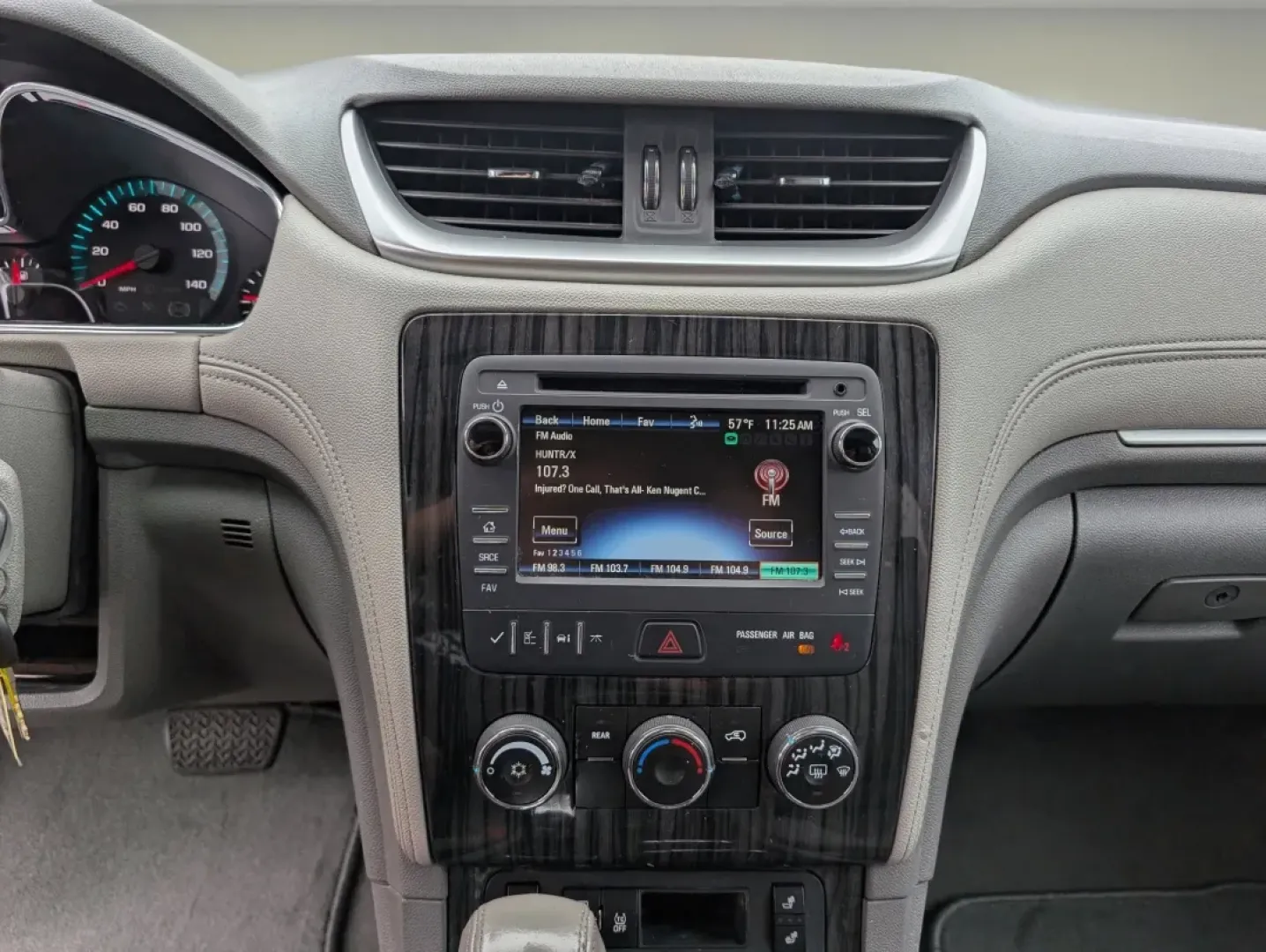 2014 /Dk Titanium/Lt Titanium Chevrolet Traverse LT (1GNKVGKD8EJ) with an Other engine, located at 5115 14th Ave., Columbus, GA, 31904, (706) 323-0345, 32.511494, -84.971046 - **Discover Adventure with the 2014 Chevrolet Traverse LT at Gils Auto - Columbus**<br /> <br /> Are you ready to elevate your family adventures or daily commutes? Look no further than this stunning 2014 Chevrolet Traverse LT, perfect for growing families and weekend explorers alike. With its spaciou - Photo#15