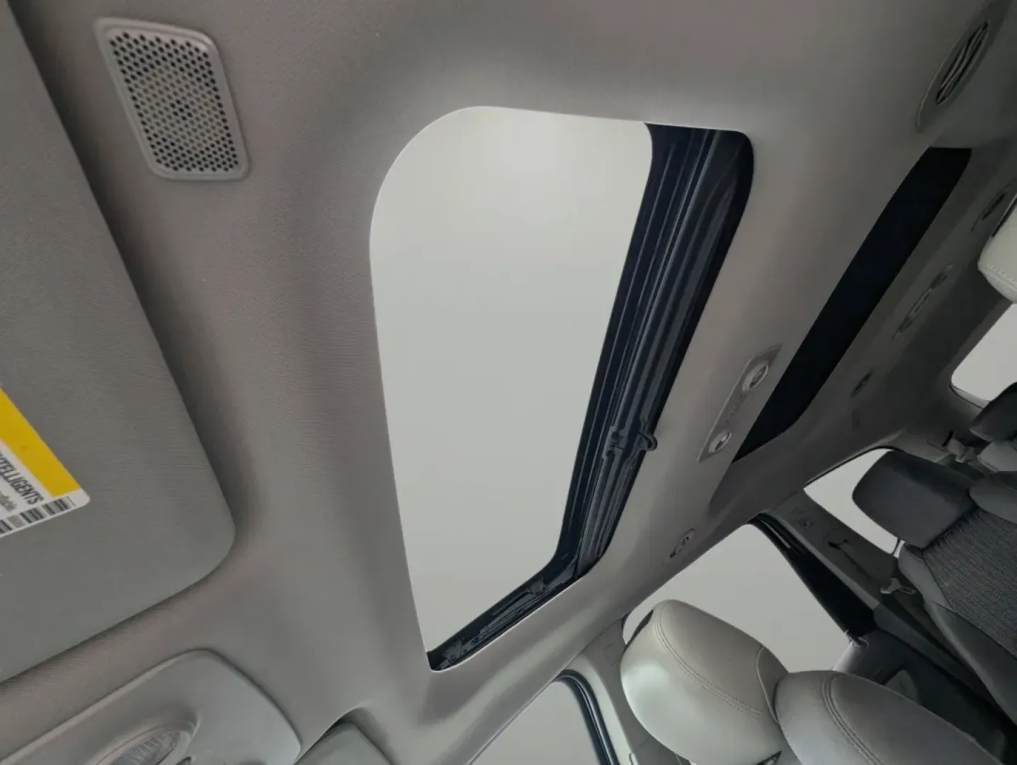 2014 /Dk Titanium/Lt Titanium Chevrolet Traverse LT (1GNKVGKD8EJ) with an Other engine, located at 5115 14th Ave., Columbus, GA, 31904, (706) 323-0345, 32.511494, -84.971046 - **Discover Adventure with the 2014 Chevrolet Traverse LT at Gils Auto - Columbus**<br /> <br /> Are you ready to elevate your family adventures or daily commutes? Look no further than this stunning 2014 Chevrolet Traverse LT, perfect for growing families and weekend explorers alike. With its spaciou - Photo#17