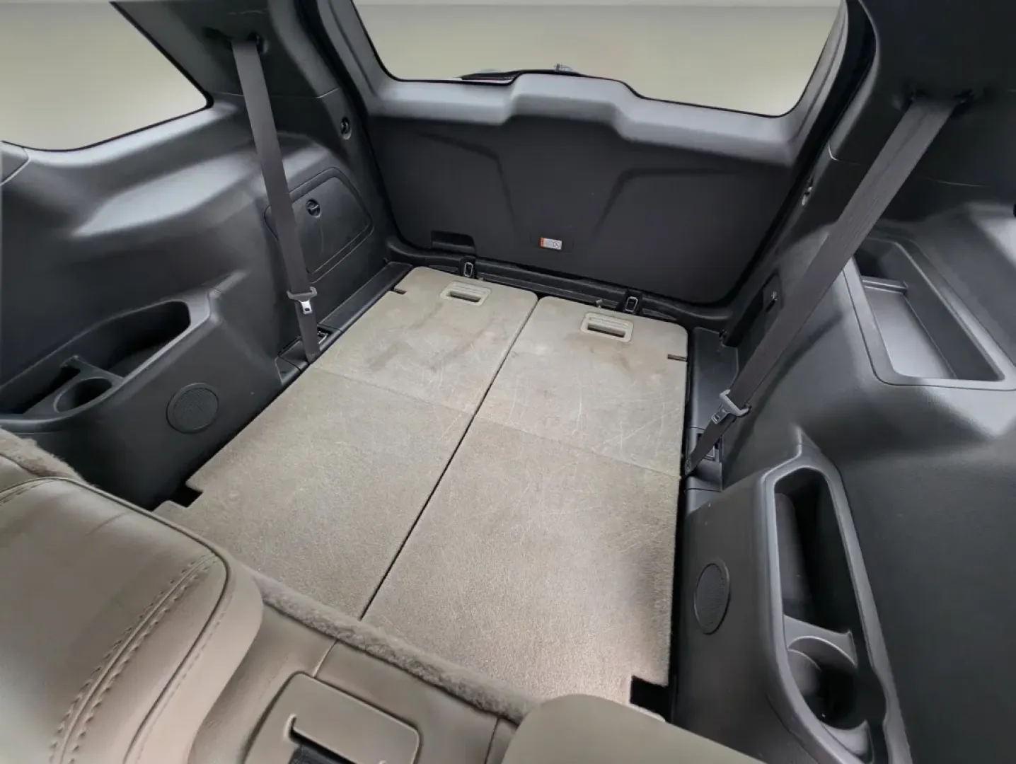 2013 Ford Explorer XLT (1FM5K7D90DG) with an Other engine, located at 804 22nd Ave, Phenix City, AL, 36870, (334) 297-1860, 32.484749, -85.024475 - **Adventure Awaits with the 2013 Ford Explorer XLT at Gils Auto!**<br /> <br /> Are you ready to elevate your weekend getaways or daily commutes? The 2013 Ford Explorer XLT is the perfect blend of style, comfort, and versatility, making it the ideal choice for families, adventurers, or anyone in nee - Photo#11