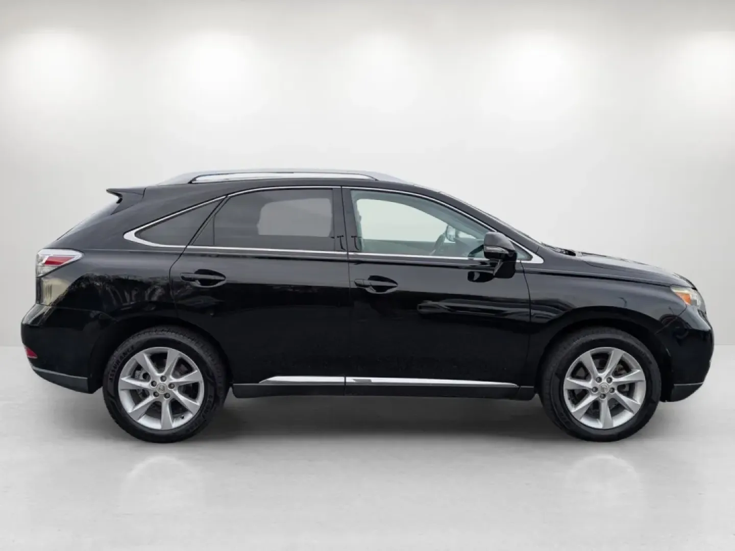 2011 Lexus RX 350 (2T2BK1BA1BC) with an Other engine, located at 804 22nd Ave, Phenix City, AL, 36870, (334) 297-1860, 32.484749, -85.024475 - Are you in search of a versatile SUV that can effortlessly adapt to your lifestyle? Look no further than this sleek 2011 Lexus RX 350 at Gils Auto in Opelika, AL. Whether you're a growing family navigating weekend adventures, a commuter seeking comfort for long drives, or a budget-conscious buyer lo - Photo#3