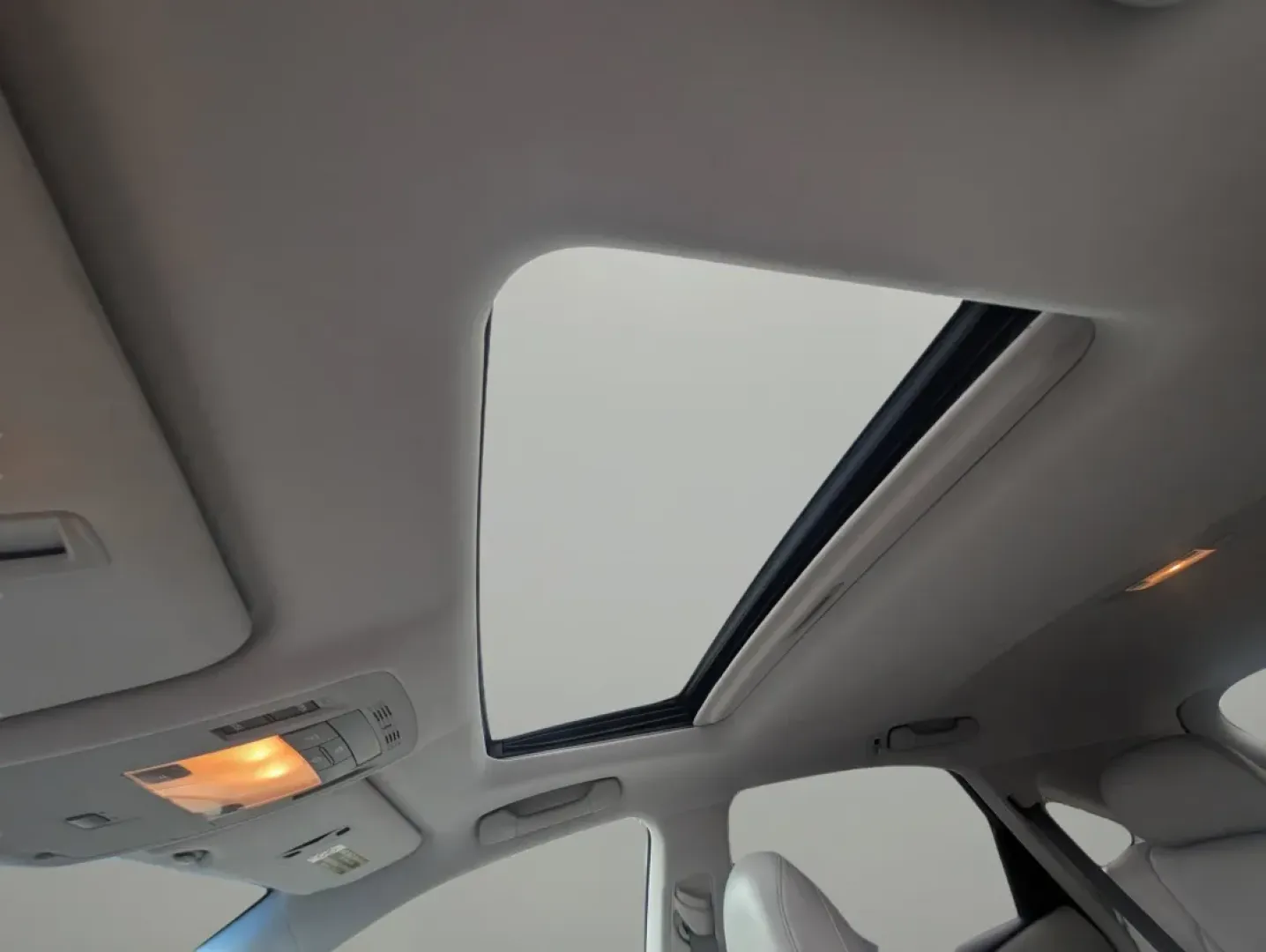 2011 Lexus RX 350 (2T2BK1BA1BC) with an Other engine, located at 804 22nd Ave, Phenix City, AL, 36870, (334) 297-1860, 32.484749, -85.024475 - Are you in search of a versatile SUV that can effortlessly adapt to your lifestyle? Look no further than this sleek 2011 Lexus RX 350 at Gils Auto in Opelika, AL. Whether you're a growing family navigating weekend adventures, a commuter seeking comfort for long drives, or a budget-conscious buyer lo - Photo#16