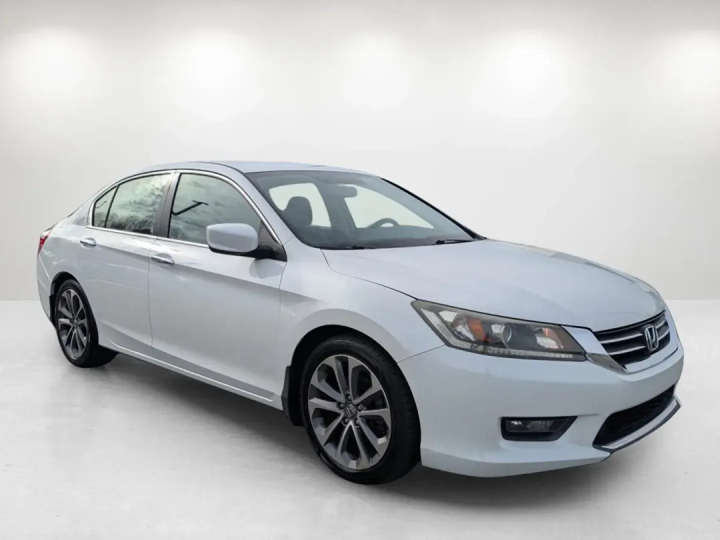 2014 Honda Accord Sedan Sport (1HGCR2F53EA) with an Other engine, located at 7000 Northlake Connector, Columbus, GA, 31904, (706) 987-8085, 32.524975, -84.978134 - **Experience the Perfect Blend of Comfort and Reliability with the 2014 Honda Accord Sedan at Gils Auto - Columbus #2!**<br /> <br /> Are you searching for a dependable vehicle that effortlessly fits into your busy lifestyle? Look no further than this stunning 2014 Honda Accord Sedan, ideal for dail - Photo#2