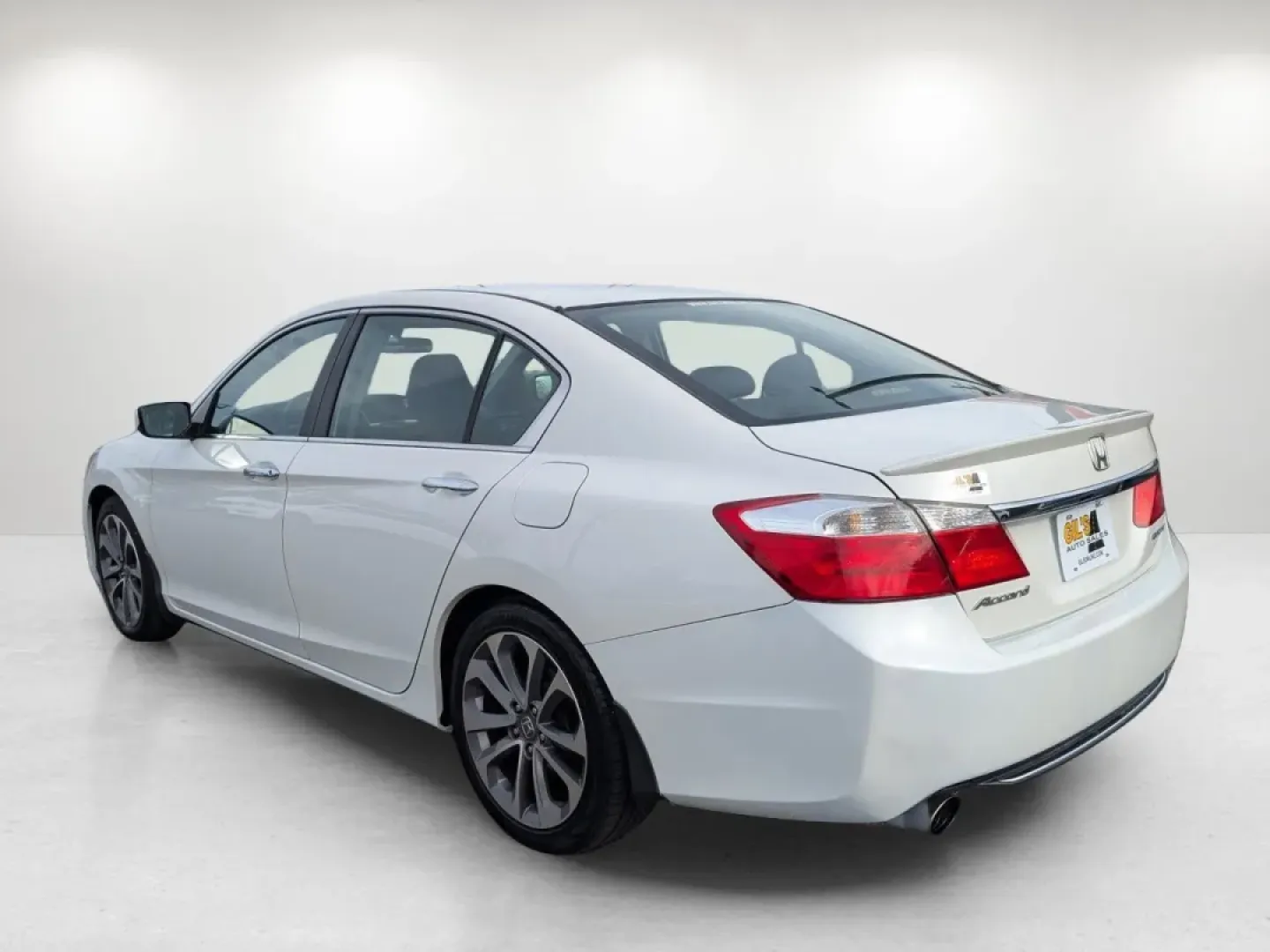 2014 Honda Accord Sedan Sport (1HGCR2F53EA) with an Other engine, located at 7000 Northlake Connector, Columbus, GA, 31904, (706) 987-8085, 32.524975, -84.978134 - **Experience the Perfect Blend of Comfort and Reliability with the 2014 Honda Accord Sedan at Gils Auto - Columbus #2!**<br /> <br /> Are you searching for a dependable vehicle that effortlessly fits into your busy lifestyle? Look no further than this stunning 2014 Honda Accord Sedan, ideal for dail - Photo#6