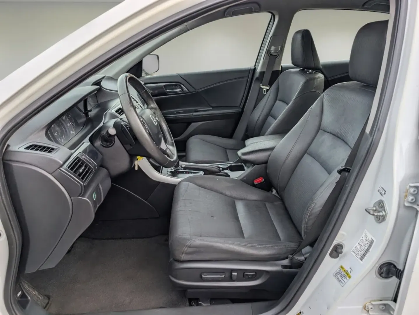 2014 Honda Accord Sedan Sport (1HGCR2F53EA) with an Other engine, located at 7000 Northlake Connector, Columbus, GA, 31904, (706) 987-8085, 32.524975, -84.978134 - **Experience the Perfect Blend of Comfort and Reliability with the 2014 Honda Accord Sedan at Gils Auto - Columbus #2!**<br /> <br /> Are you searching for a dependable vehicle that effortlessly fits into your busy lifestyle? Look no further than this stunning 2014 Honda Accord Sedan, ideal for dail - Photo#9