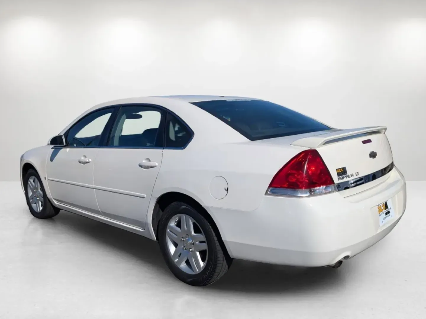 2007 /Ebony Chevrolet Impala 3.9L LT (2G1WC58R479) with an Other engine, located at 521 Old Farm Lane Rd, Prattville, AL, 36066, (334) 325-1505, 32.482460, -86.416367 - **Experience the Open Road with the 2007 Chevrolet Impala at Gils Auto!**<br /> <br /> Are you in search of a reliable sedan that can handle both the daily commute and weekend getaways? Look no further! The 2007 Chevrolet Impala, available at Gils Auto in Phenix City, AL, is your perfect companion f - Photo#6