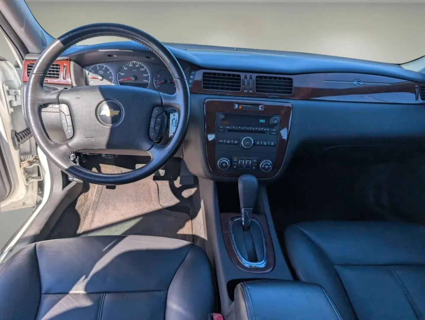 2007 /Ebony Chevrolet Impala 3.9L LT (2G1WC58R479) with an Other engine, located at 521 Old Farm Lane Rd, Prattville, AL, 36066, (334) 325-1505, 32.482460, -86.416367 - **Experience the Open Road with the 2007 Chevrolet Impala at Gils Auto!**<br /> <br /> Are you in search of a reliable sedan that can handle both the daily commute and weekend getaways? Look no further! The 2007 Chevrolet Impala, available at Gils Auto in Phenix City, AL, is your perfect companion f - Photo#11