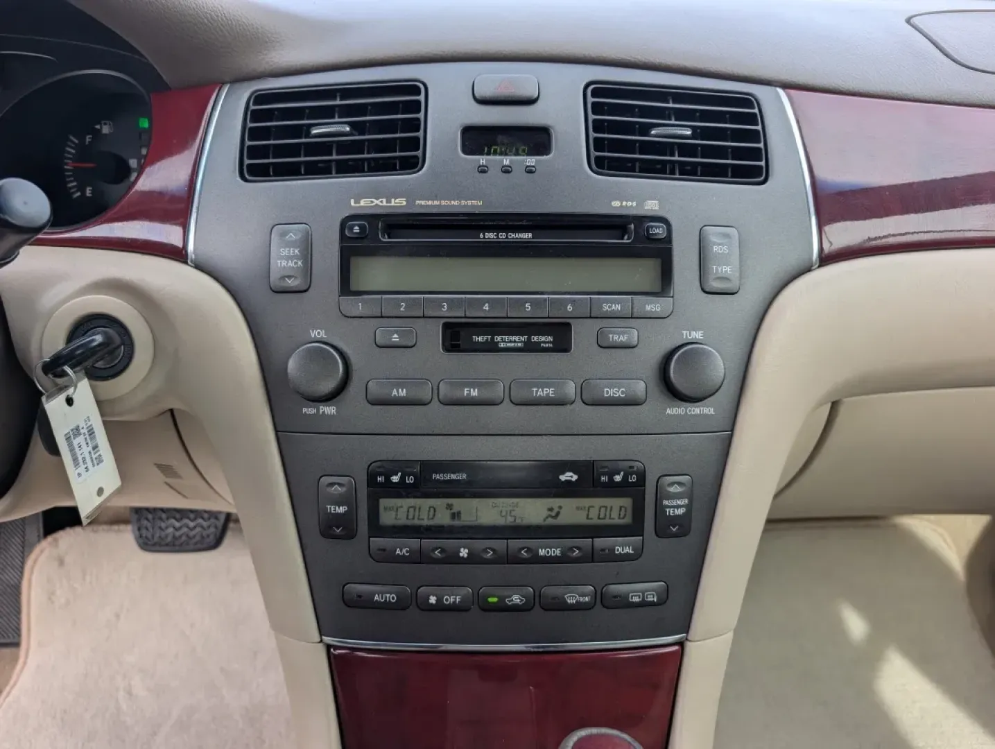 2002 Lexus ES 300 (JTHBF30G320) with an Other engine, located at 3959 U.S. 80 W, Phenix City, AL, 36870, (334) 297-4885, 32.469296, -85.135185 - **Experience Luxury and Affordability with the 2002 Lexus ES 300 Ideal for Your Daily Commute!**<br /> <br /> Looking for a comfortable and stylish sedan that fits your lifestyle? Look no further than this 2002 Lexus ES 300, available now at Gils Auto in Phenix City, AL! With its sleek black exteri - Photo#13