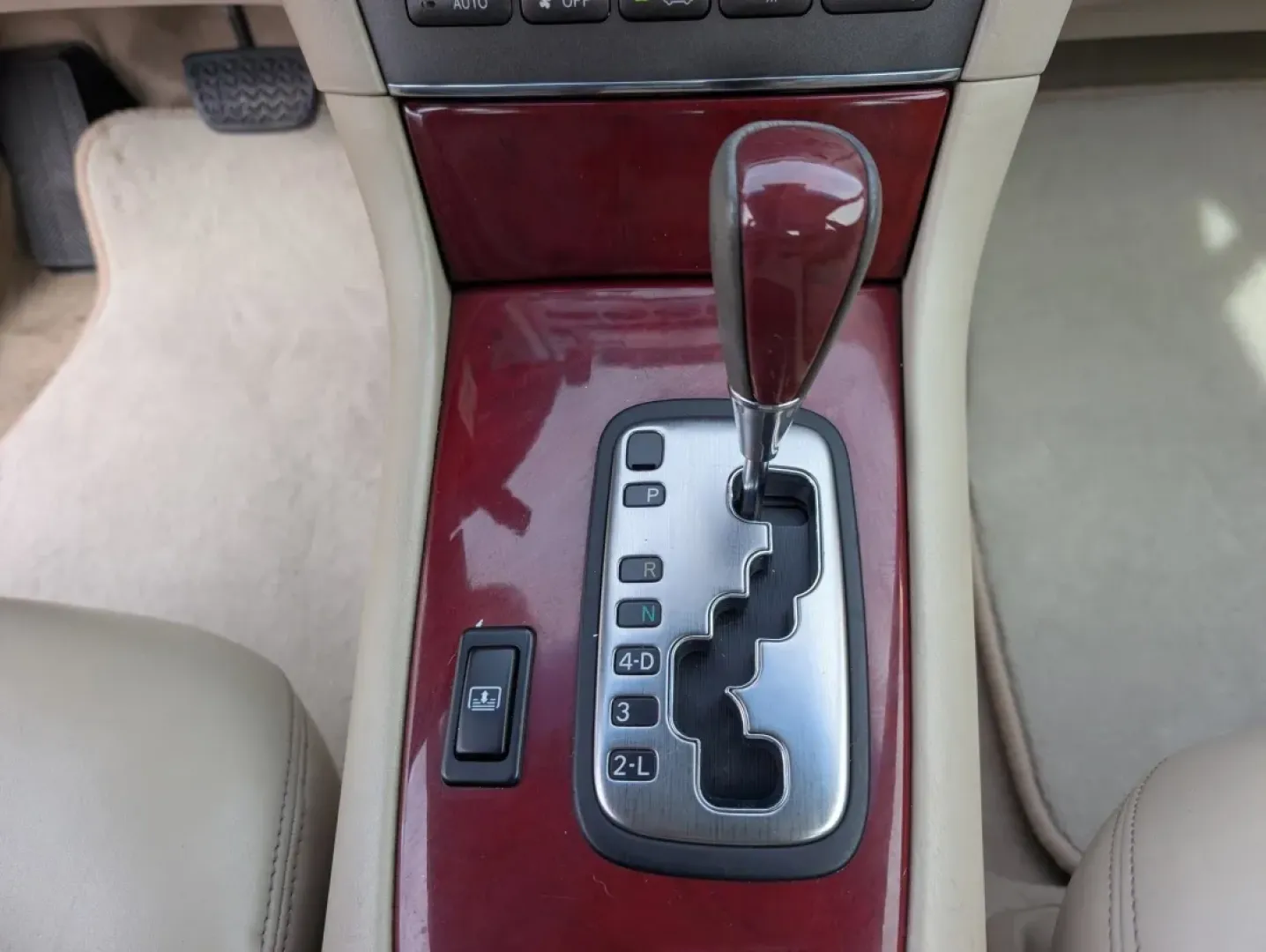 2002 Lexus ES 300 (JTHBF30G320) with an Other engine, located at 3959 U.S. 80 W, Phenix City, AL, 36870, (334) 297-4885, 32.469296, -85.135185 - **Experience Luxury and Affordability with the 2002 Lexus ES 300 Ideal for Your Daily Commute!**<br /> <br /> Looking for a comfortable and stylish sedan that fits your lifestyle? Look no further than this 2002 Lexus ES 300, available now at Gils Auto in Phenix City, AL! With its sleek black exteri - Photo#14