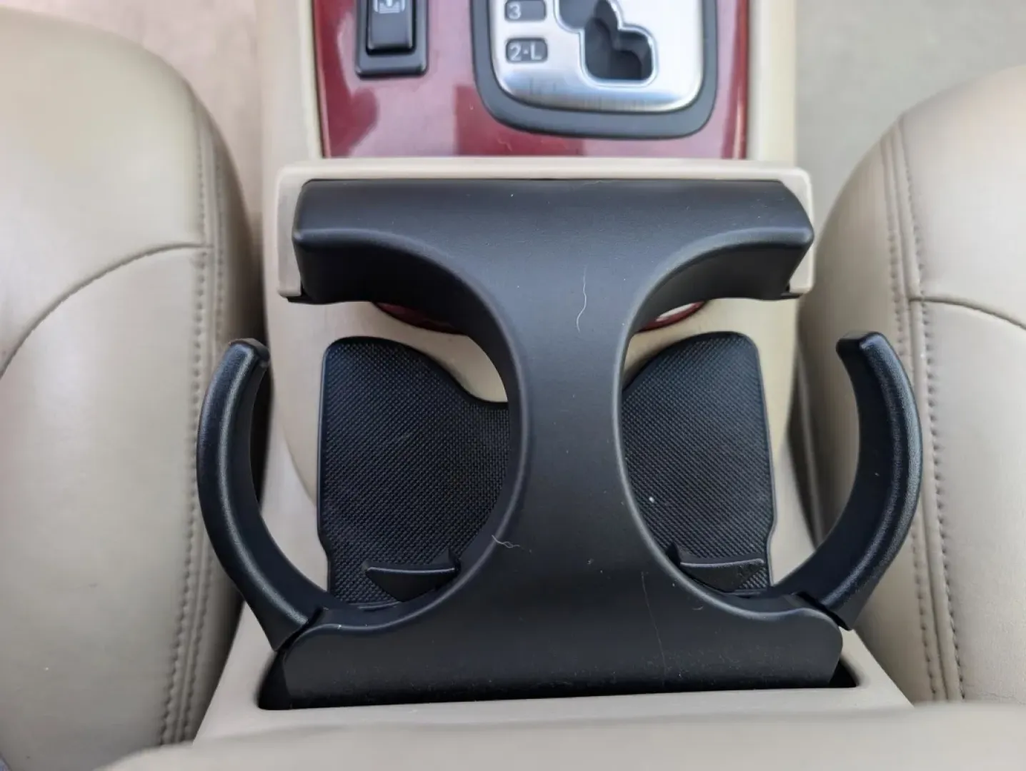 2002 Lexus ES 300 (JTHBF30G320) with an Other engine, located at 3959 U.S. 80 W, Phenix City, AL, 36870, (334) 297-4885, 32.469296, -85.135185 - **Experience Luxury and Affordability with the 2002 Lexus ES 300 Ideal for Your Daily Commute!**<br /> <br /> Looking for a comfortable and stylish sedan that fits your lifestyle? Look no further than this 2002 Lexus ES 300, available now at Gils Auto in Phenix City, AL! With its sleek black exteri - Photo#15