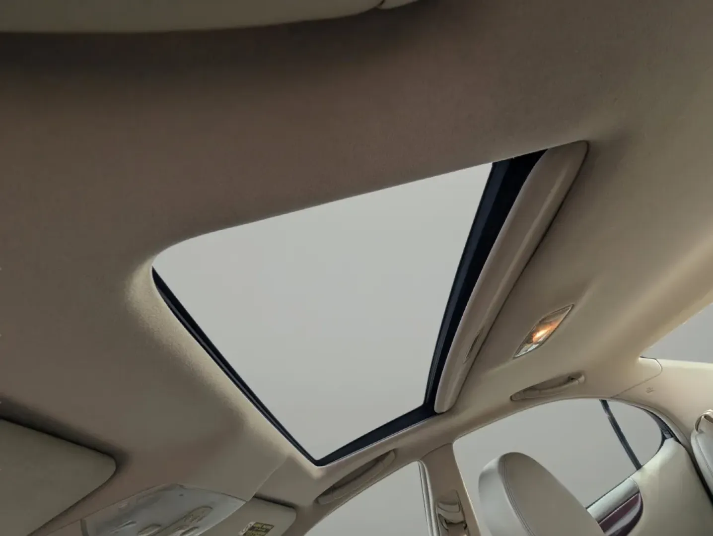 2002 Lexus ES 300 (JTHBF30G320) with an Other engine, located at 3959 U.S. 80 W, Phenix City, AL, 36870, (334) 297-4885, 32.469296, -85.135185 - **Experience Luxury and Affordability with the 2002 Lexus ES 300 Ideal for Your Daily Commute!**<br /> <br /> Looking for a comfortable and stylish sedan that fits your lifestyle? Look no further than this 2002 Lexus ES 300, available now at Gils Auto in Phenix City, AL! With its sleek black exteri - Photo#16