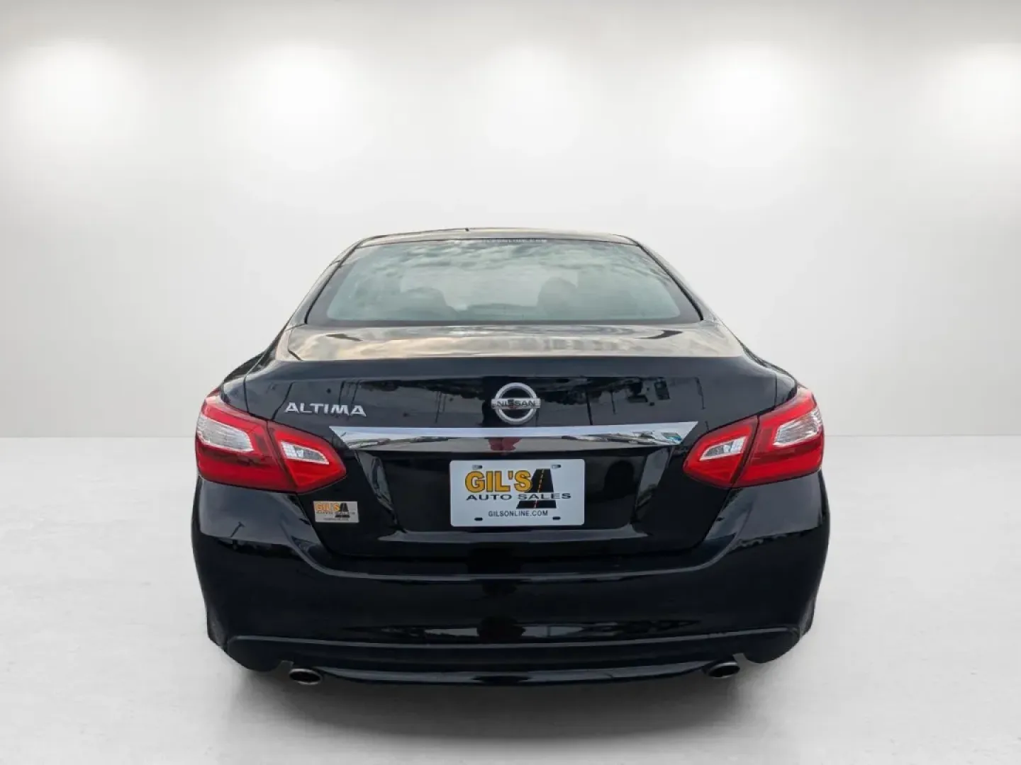 2017 /Charcoal Nissan Altima 2.5 S (1N4AL3AP4HC) with an Other engine, located at 804 22nd Ave, Phenix City, AL, 36870, (334) 297-1860, 32.484749, -85.024475 - **Discover a New Lifestyle with the 2017 Nissan Altima at Gils Auto Your Trusted Buy Here Pay Here Dealership in Phenix City, AL!**<br /> <br /> Are you searching for a reliable sedan that fits seamlessly into your active lifestyle? Look no further than the 2017 Nissan Altima 2.5 S, available at Gi - Photo#5