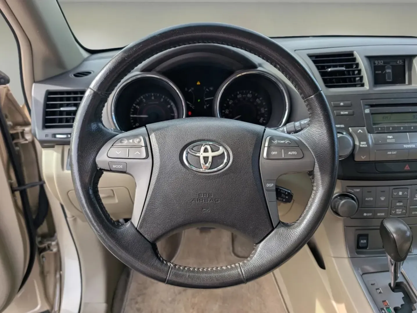 2010 Toyota Highlander SE (5TDKK3EH9AS) with an Other engine, located at 3959 U.S. 80 W, Phenix City, AL, 36870, (334) 297-4885, 32.469296, -85.135185 - **Unleash Your Adventurous Spirit with the 2010 Toyota Highlander SE!**<br /> <br /> Are you ready to embrace a lifestyle of adventure and comfort? The 2010 Toyota Highlander SE is your perfect companion for family outings, weekend getaways, or daily commutes-offering versatility that fits seamlessl - Photo#15