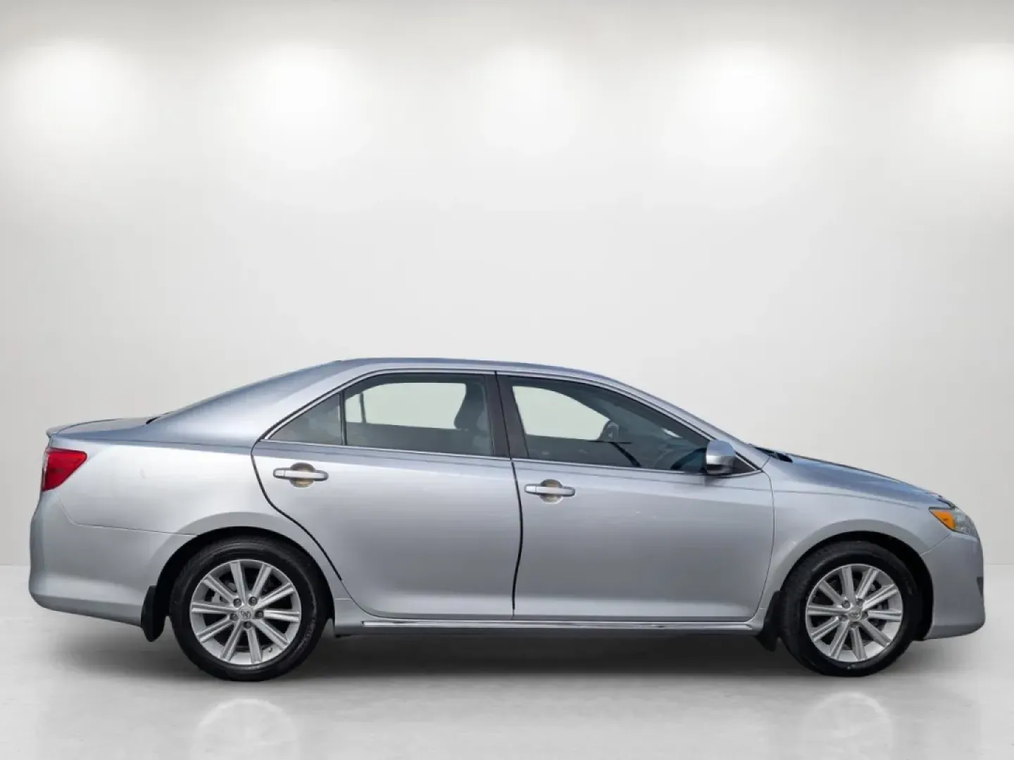 2012 Toyota Camry XLE (4T1BK1FK6CU) with an Other engine, located at 3959 U.S. 80 W, Phenix City, AL, 36870, (334) 297-4885, 32.469296, -85.135185 - Discover the perfect blend of comfort, reliability, and modern features with the 2012 Toyota Camry, available now at Gils Auto in Phenix City, AL. This sedan is not just a vehicle; it's a gateway to enhancing your lifestyle-whether you're commuting to work, taking the family on weekend adventures, o - Photo#3