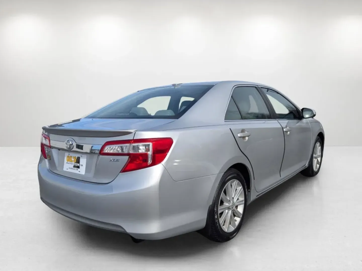 2012 Toyota Camry XLE (4T1BK1FK6CU) with an Other engine, located at 3959 U.S. 80 W, Phenix City, AL, 36870, (334) 297-4885, 32.469296, -85.135185 - Discover the perfect blend of comfort, reliability, and modern features with the 2012 Toyota Camry, available now at Gils Auto in Phenix City, AL. This sedan is not just a vehicle; it's a gateway to enhancing your lifestyle-whether you're commuting to work, taking the family on weekend adventures, o - Photo#4