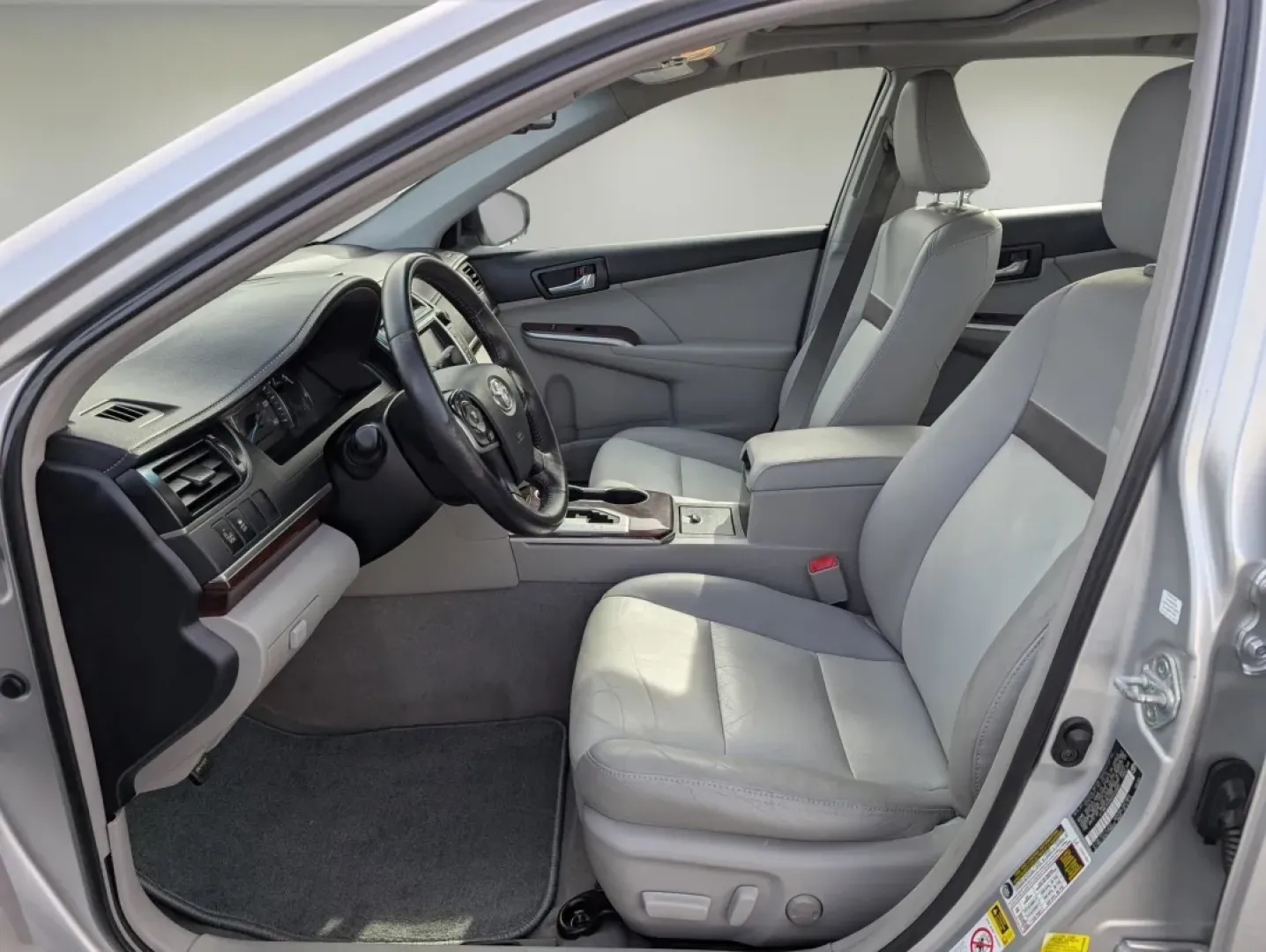 2012 Toyota Camry XLE (4T1BK1FK6CU) with an Other engine, located at 3959 U.S. 80 W, Phenix City, AL, 36870, (334) 297-4885, 32.469296, -85.135185 - Discover the perfect blend of comfort, reliability, and modern features with the 2012 Toyota Camry, available now at Gils Auto in Phenix City, AL. This sedan is not just a vehicle; it's a gateway to enhancing your lifestyle-whether you're commuting to work, taking the family on weekend adventures, o - Photo#9