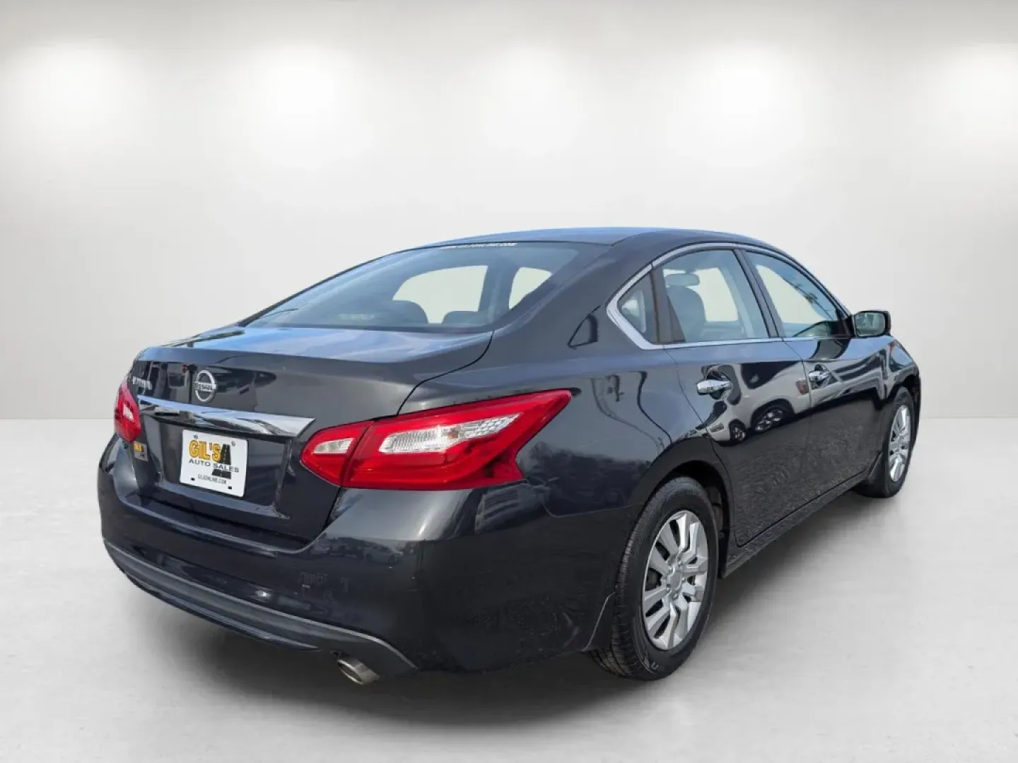 2017 /Charcoal Nissan Altima 2.5 S (1N4AL3AP4HN) with an Other engine, located at 5115 14th Ave., Columbus, GA, 31904, (706) 323-0345, 32.511494, -84.971046 - **Explore New Adventures with the 2017 Nissan Altima at Gils Auto - Your Trusted Buy Here Pay Here Dealership in Phenix City, AL!**<br /> <br /> Life is full of journeys, and the 2017 Nissan Altima 2.5 S is ready to take you on yours, whether it's daily commutes, family outings, or weekend getaways. - Photo#4