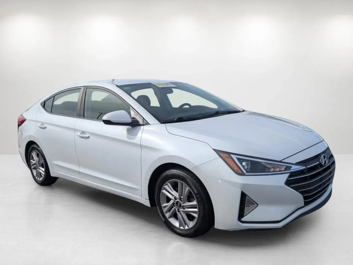 2020 /Black Hyundai Elantra SEL (5NPD84LF1LH) with an Other engine, located at 5115 14th Ave., Columbus, GA, 31904, (706) 323-0345, 32.511494, -84.971046 - Embark on a journey of comfort and reliability with the 2020 Hyundai Elantra SEL, a sedan designed to elevate your daily commute or family outings. Perfect for budget-conscious buyers or those seeking a dependable vehicle with style, this Elantra seamlessly combines practicality with modern features - Photo#2