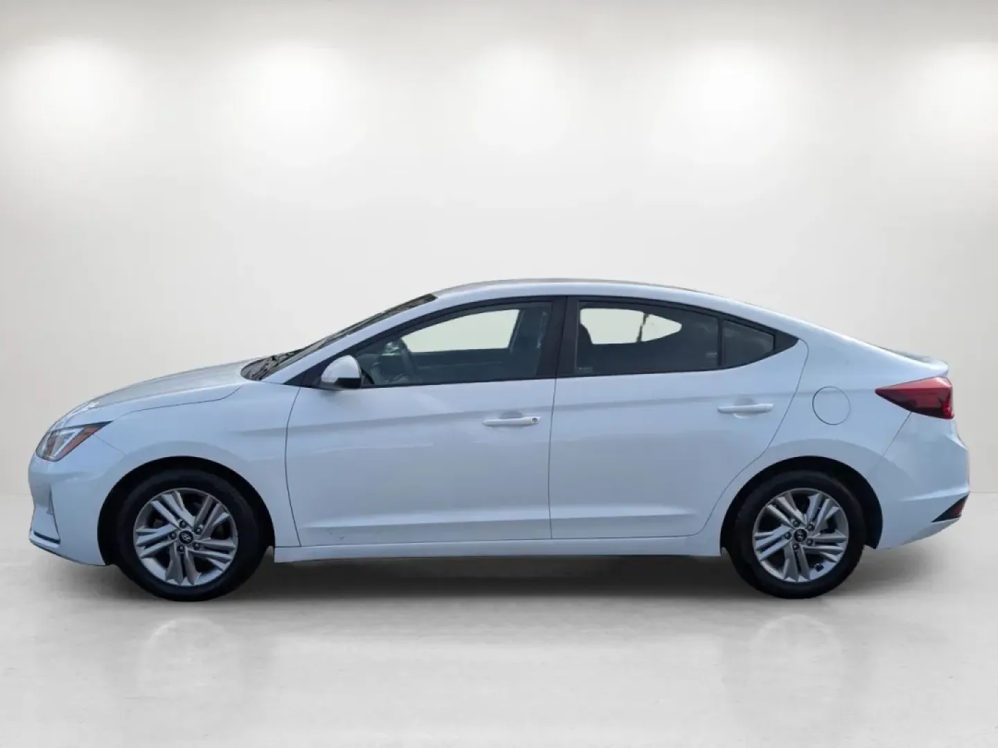 2020 /Black Hyundai Elantra SEL (5NPD84LF1LH) with an Other engine, located at 5115 14th Ave., Columbus, GA, 31904, (706) 323-0345, 32.511494, -84.971046 - Embark on a journey of comfort and reliability with the 2020 Hyundai Elantra SEL, a sedan designed to elevate your daily commute or family outings. Perfect for budget-conscious buyers or those seeking a dependable vehicle with style, this Elantra seamlessly combines practicality with modern features - Photo#7