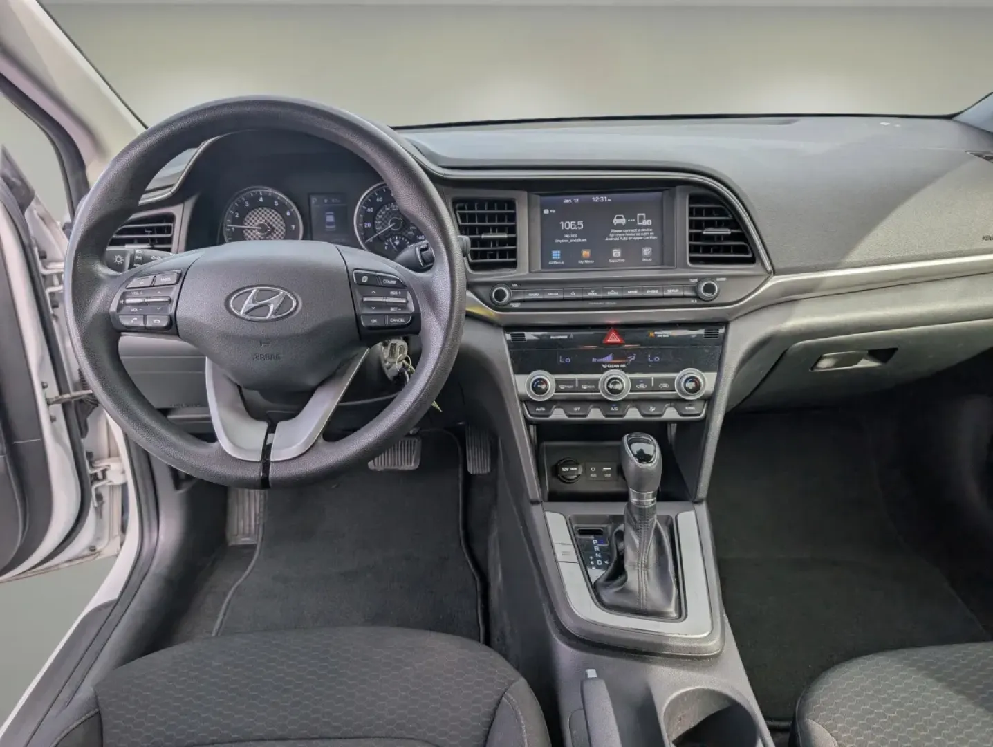 2020 /Black Hyundai Elantra SEL (5NPD84LF1LH) with an Other engine, located at 5115 14th Ave., Columbus, GA, 31904, (706) 323-0345, 32.511494, -84.971046 - Embark on a journey of comfort and reliability with the 2020 Hyundai Elantra SEL, a sedan designed to elevate your daily commute or family outings. Perfect for budget-conscious buyers or those seeking a dependable vehicle with style, this Elantra seamlessly combines practicality with modern features - Photo#11