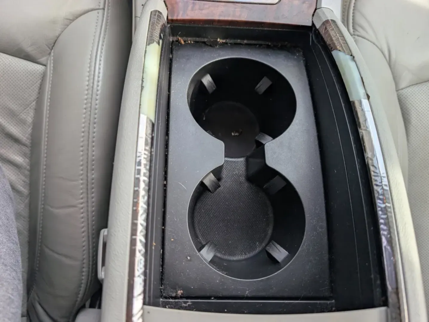 2011 /Dark Titanium/Light Titanium Buick LaCrosse CXS (1G4GE5ED7BF) with an Other engine, located at 5115 14th Ave., Columbus, GA, 31904, (706) 323-0345, 32.511494, -84.971046 - **Elevate Your Drive with the 2011 Buick LaCrosse CXS: The Perfect Sedan for Everyday Luxury**<br /> <br /> Discover the perfect blend of style, comfort, and performance with the 2011 Buick LaCrosse CXS, available now at Gils Auto in Phenix City, AL. This elegant sedan is not just a vehicle; it's a - Photo#15