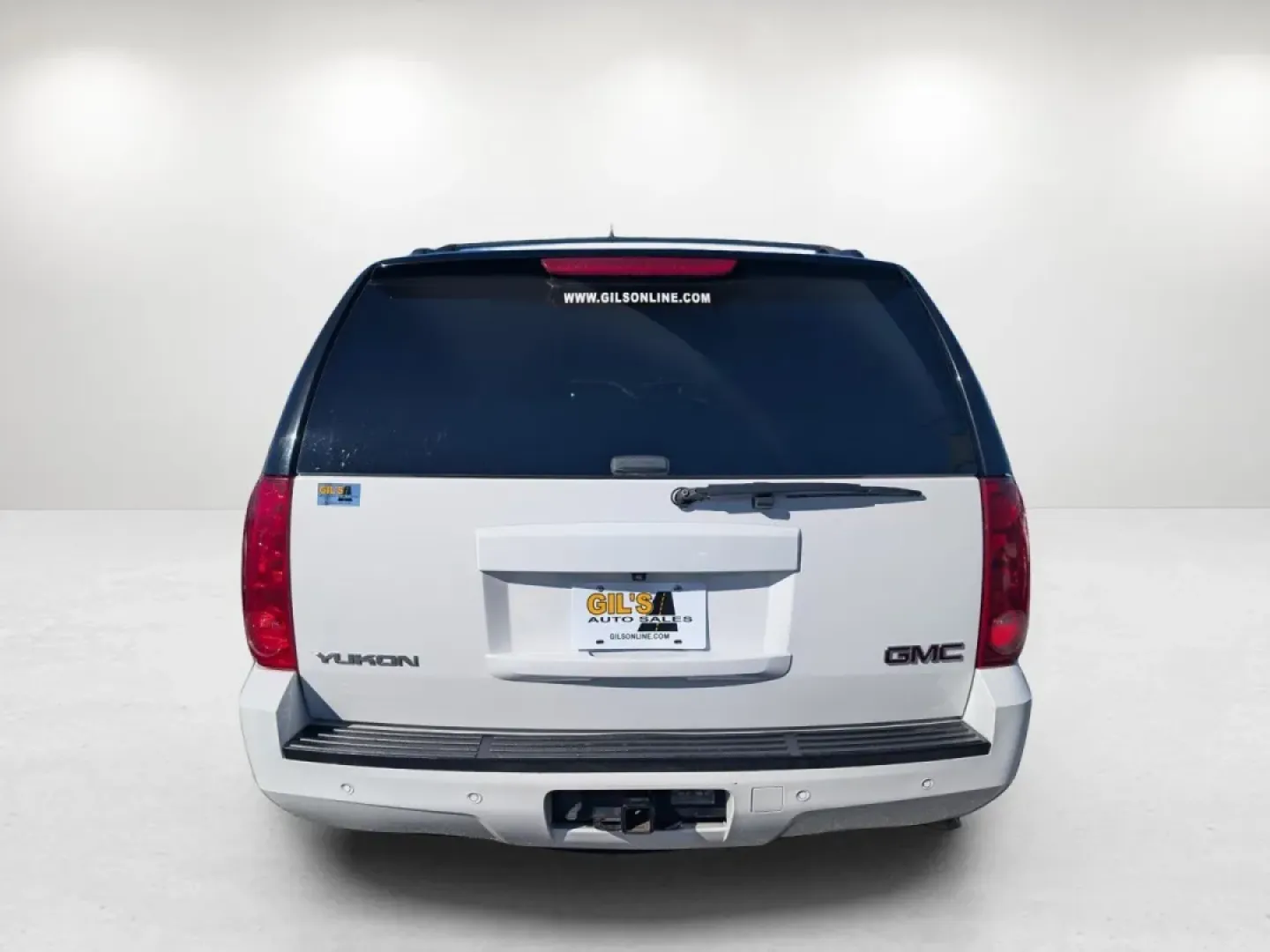 2014 /Light Titanium GMC Yukon SLT (1GKS1CE05ER) with an Other engine, located at 1430 Gateway Drive, Opelika, AL, 36801, (334) 239-0944, 32.637871, -85.409790 - Are you ready to elevate your family adventures or tackle daily commutes with unparalleled comfort and versatility? Look no further than this 2014 GMC Yukon SLT, now available at Gils Auto in Phenix City, AL. This robust SUV is the perfect companion for growing families, weekend road trips, or anyon - Photo#5