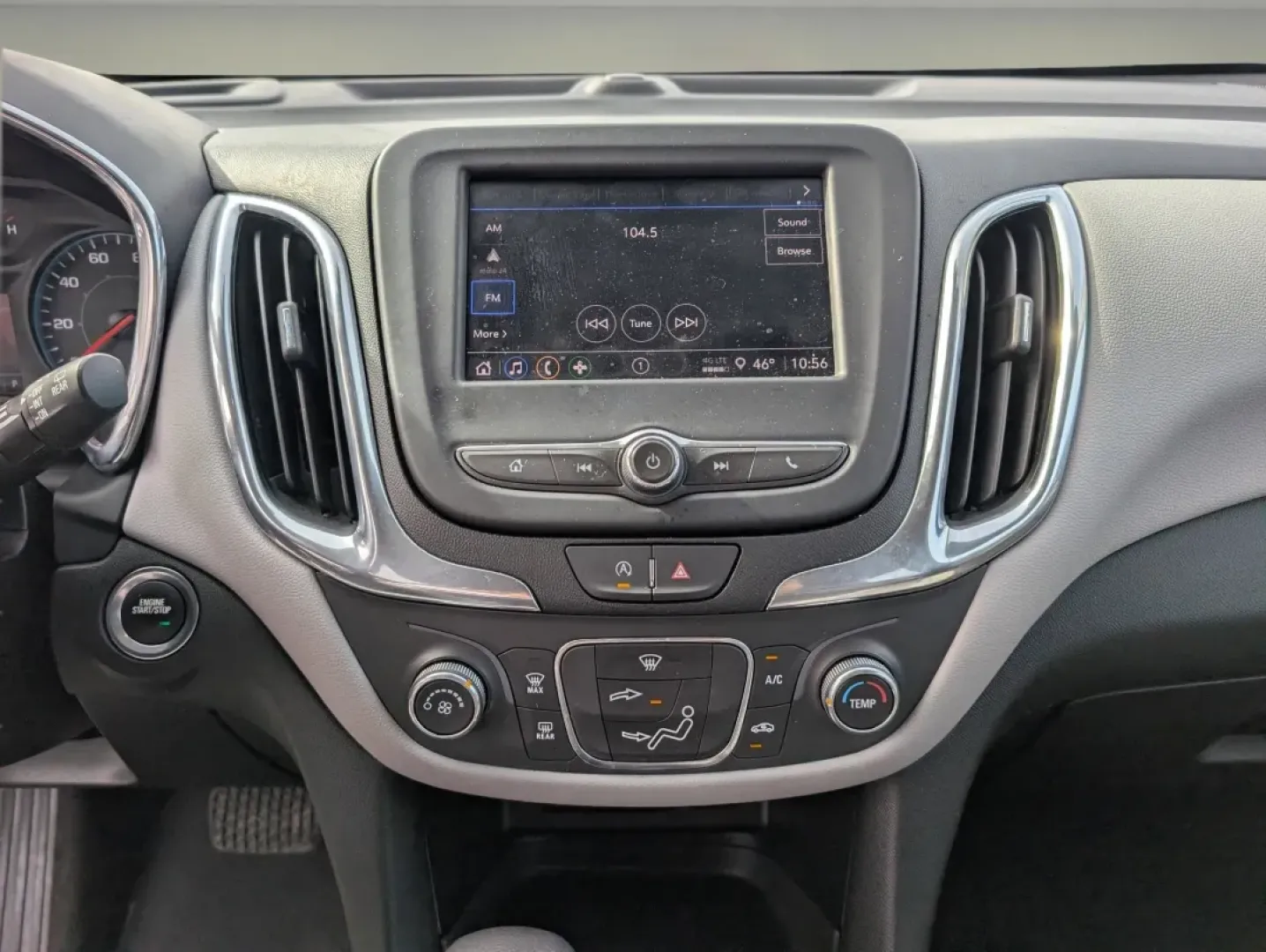 2022 /Medium Ash Gray Chevrolet Equinox LS (2GNAXHEV6N6) with an Other engine, located at 1430 Gateway Drive, Opelika, AL, 36801, (334) 239-0944, 32.637871, -85.409790 - Embark on your next adventure with the 2022 Chevrolet Equinox LS, a versatile sport utility vehicle designed for those who crave both comfort and capability. Whether you're a growing family looking for ample space, a daily commuter seeking reliability, or someone who enjoys weekend getaways, this SU - Photo#13