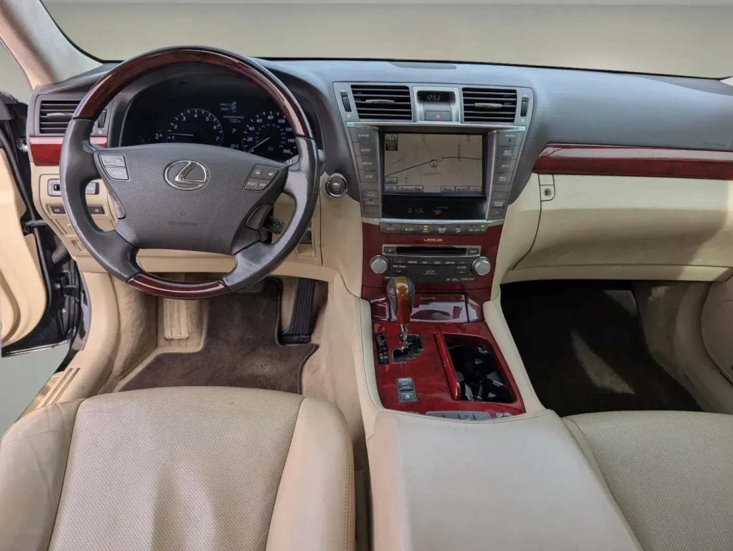 2011 Lexus LS 460 L (JTHDL5EF8B5) with an Other engine, located at 804 22nd Ave, Phenix City, AL, 36870, (334) 297-1860, 32.484749, -85.024475 - **Discover Luxury and Comfort with the 2011 Lexus LS 460 at Gils Auto Phenix City**<br /> <br /> Are you in search of a vehicle that seamlessly blends luxury with practicality? Look no further than the stunning 2011 Lexus LS 460 available now at Gils Auto in Phenix City, AL. Whether you're commutin - Photo#11