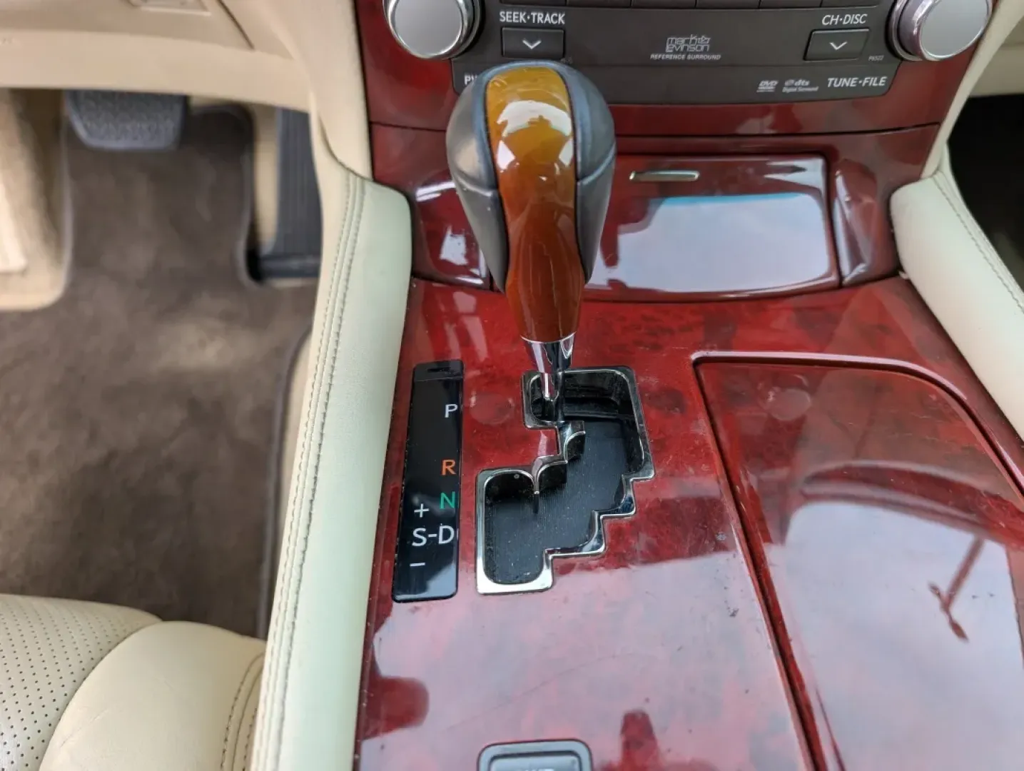 2011 Lexus LS 460 L (JTHDL5EF8B5) with an Other engine, located at 804 22nd Ave, Phenix City, AL, 36870, (334) 297-1860, 32.484749, -85.024475 - **Discover Luxury and Comfort with the 2011 Lexus LS 460 at Gils Auto Phenix City**<br /> <br /> Are you in search of a vehicle that seamlessly blends luxury with practicality? Look no further than the stunning 2011 Lexus LS 460 available now at Gils Auto in Phenix City, AL. Whether you're commutin - Photo#13