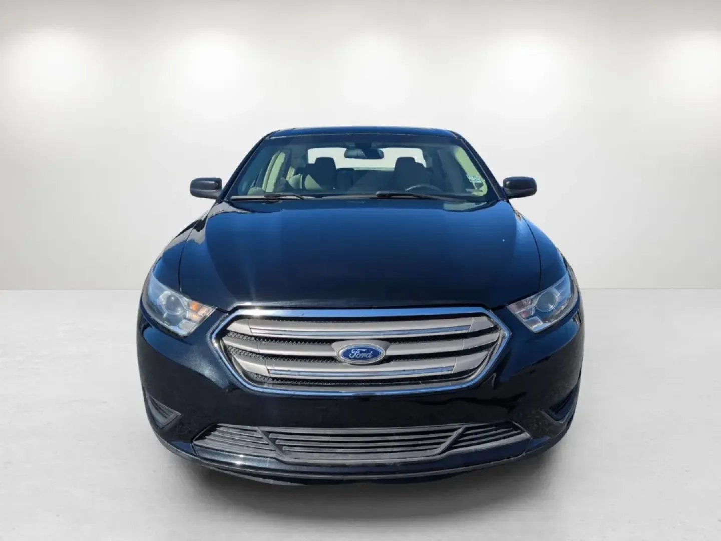 2015 Ford Taurus SE (1FAHP2D81FG) with an Other engine, located at 1430 Gateway Drive, Opelika, AL, 36801, (334) 239-0944, 32.637871, -85.409790 - Discover the perfect blend of comfort and reliability with our 2015 Ford Taurus SE, ideal for budget-conscious buyers seeking a dependable sedan for daily commutes or family road trips. At Gils Auto Opelika, located at 1430 Gateway Drive, Opelika, AL 36801, we specialize in Buy Here Pay Here financ - Photo#1