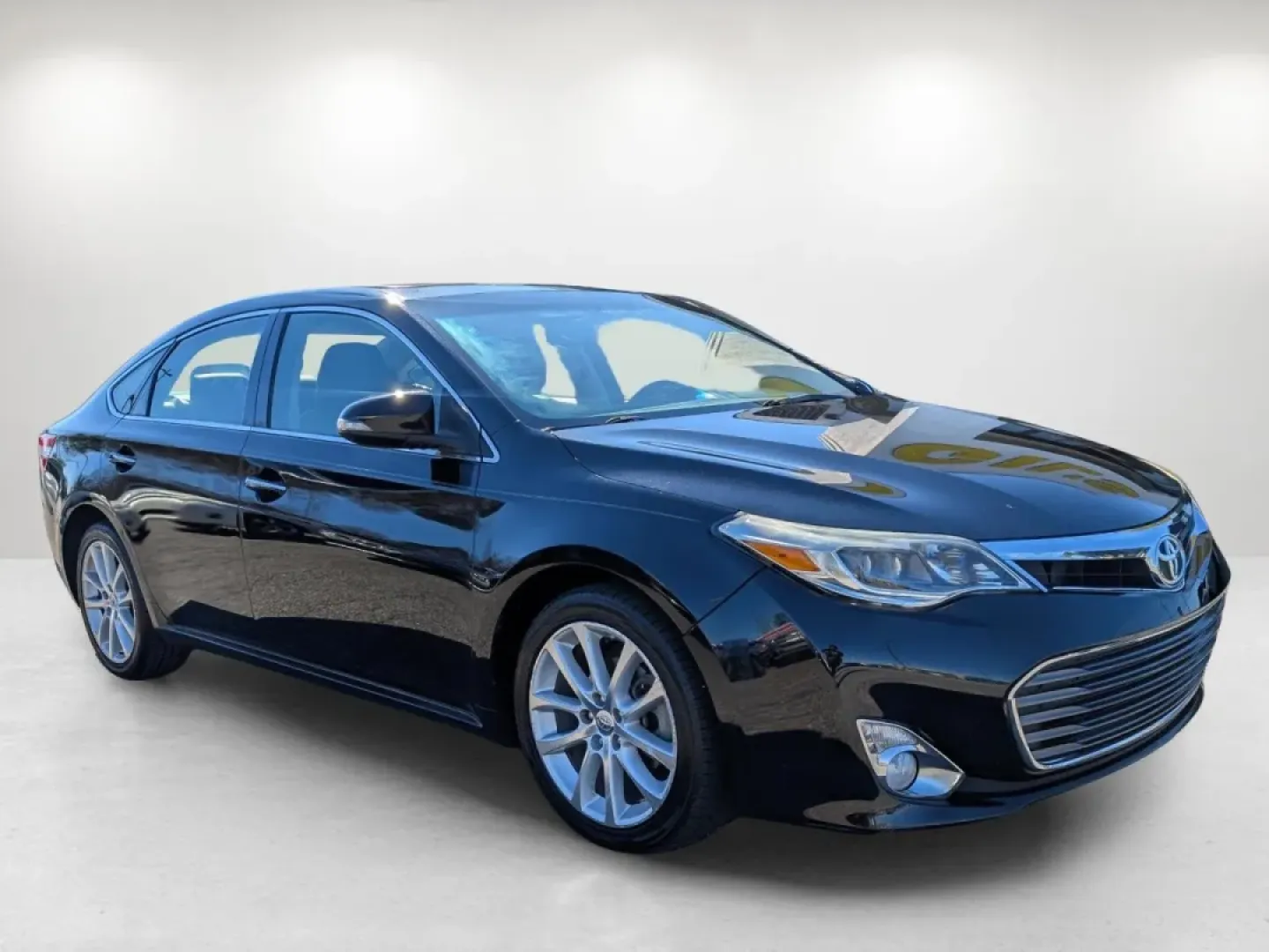 2013 Toyota Avalon XLE Premium (4T1BK1EB1DU) with an Other engine, located at 1430 Gateway Drive, Opelika, AL, 36801, (334) 239-0944, 32.637871, -85.409790 - **Elevate Your Driving Experience with the 2013 Toyota Avalon XLE Premium Perfect for Every Journey!**<br /> <br /> Are you in search of a reliable, stylish sedan that can effortlessly accommodate your lifestyle-whether it's daily commuting, family outings, or weekend adventures? Look no further th - Photo#1