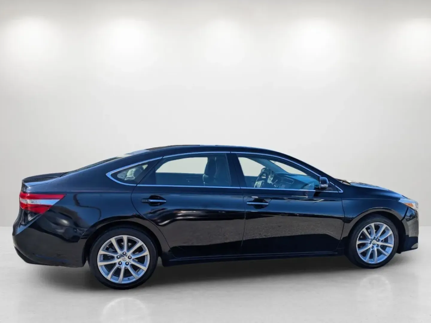 2013 Toyota Avalon XLE Premium (4T1BK1EB1DU) with an Other engine, located at 1430 Gateway Drive, Opelika, AL, 36801, (334) 239-0944, 32.637871, -85.409790 - **Elevate Your Driving Experience with the 2013 Toyota Avalon XLE Premium Perfect for Every Journey!**<br /> <br /> Are you in search of a reliable, stylish sedan that can effortlessly accommodate your lifestyle-whether it's daily commuting, family outings, or weekend adventures? Look no further th - Photo#2