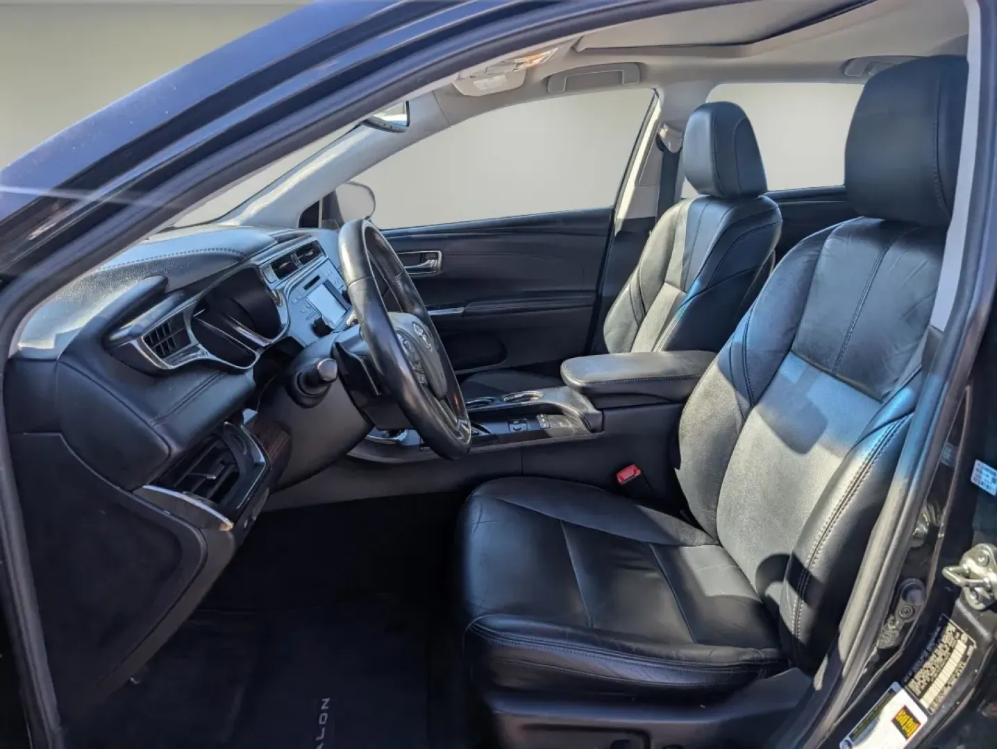 2013 Toyota Avalon XLE Premium (4T1BK1EB1DU) with an Other engine, located at 1430 Gateway Drive, Opelika, AL, 36801, (334) 239-0944, 32.637871, -85.409790 - **Elevate Your Driving Experience with the 2013 Toyota Avalon XLE Premium Perfect for Every Journey!**<br /> <br /> Are you in search of a reliable, stylish sedan that can effortlessly accommodate your lifestyle-whether it's daily commuting, family outings, or weekend adventures? Look no further th - Photo#8