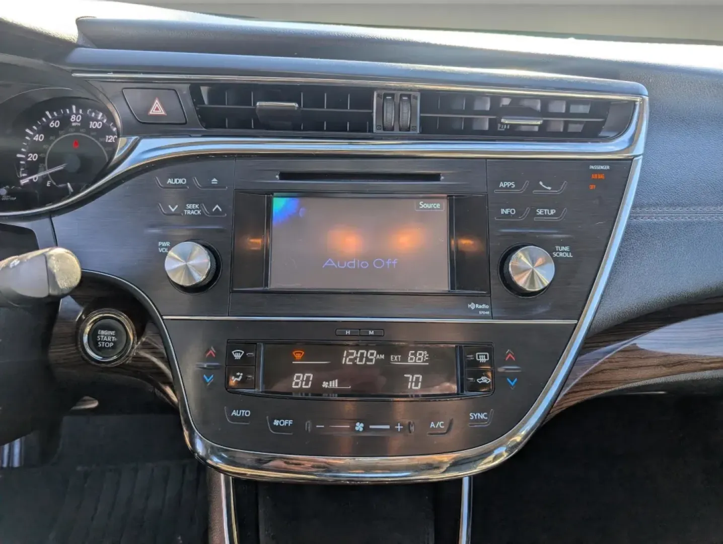 2013 Toyota Avalon XLE Premium (4T1BK1EB1DU) with an Other engine, located at 1430 Gateway Drive, Opelika, AL, 36801, (334) 239-0944, 32.637871, -85.409790 - **Elevate Your Driving Experience with the 2013 Toyota Avalon XLE Premium Perfect for Every Journey!**<br /> <br /> Are you in search of a reliable, stylish sedan that can effortlessly accommodate your lifestyle-whether it's daily commuting, family outings, or weekend adventures? Look no further th - Photo#13