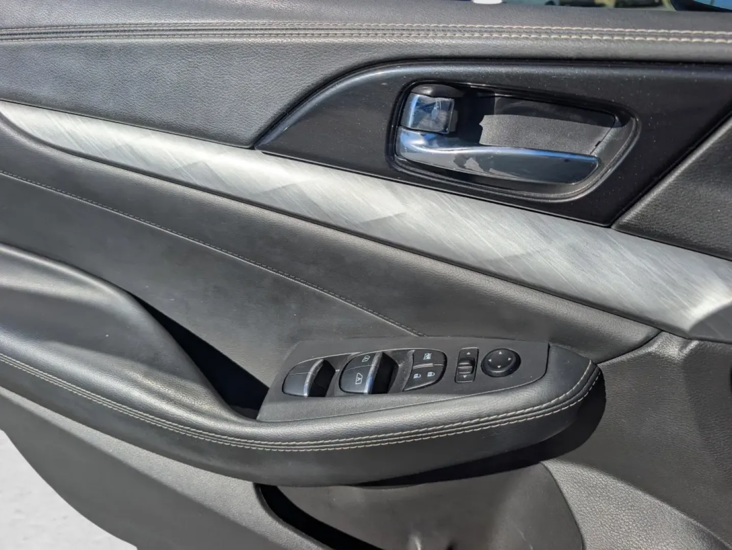 2016 /Charcoal Nissan Maxima 3.5 SL (1N4AA6AP0GC) with an Other engine, located at 3959 U.S. 80 W, Phenix City, AL, 36870, (334) 297-4885, 32.469296, -85.135185 - **Elevate Your Driving Experience with the 2016 Nissan Maxima at Gils Auto! Perfect for Daily Commuters and Family Adventures!**<br /> <br /> Are you in search of a vehicle that combines style, functionality, and affordability? Look no further! The 2016 Nissan Maxima 3.5 SL, available at Gils Auto i - Photo#8