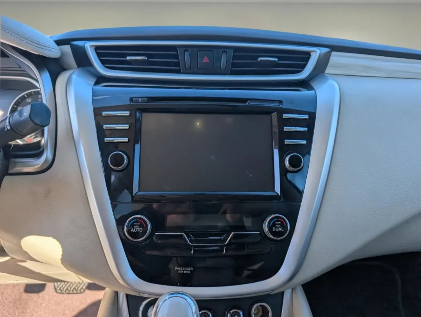 2016 /Beige Nissan Murano Platinum (5N1AZ2MG3GN) with an Other engine, located at 5115 14th Ave., Columbus, GA, 31904, (706) 323-0345, 32.511494, -84.971046 - Are you searching for the perfect vehicle that blends luxury with practicality? Look no further than this stunning 2016 Nissan Murano Platinum, available now at Gils Auto, your trusted Buy Here Pay Here dealership located at 3959 U.S. 80 W, Phenix City, AL 36870. This SUV is designed for those who a - Photo#13