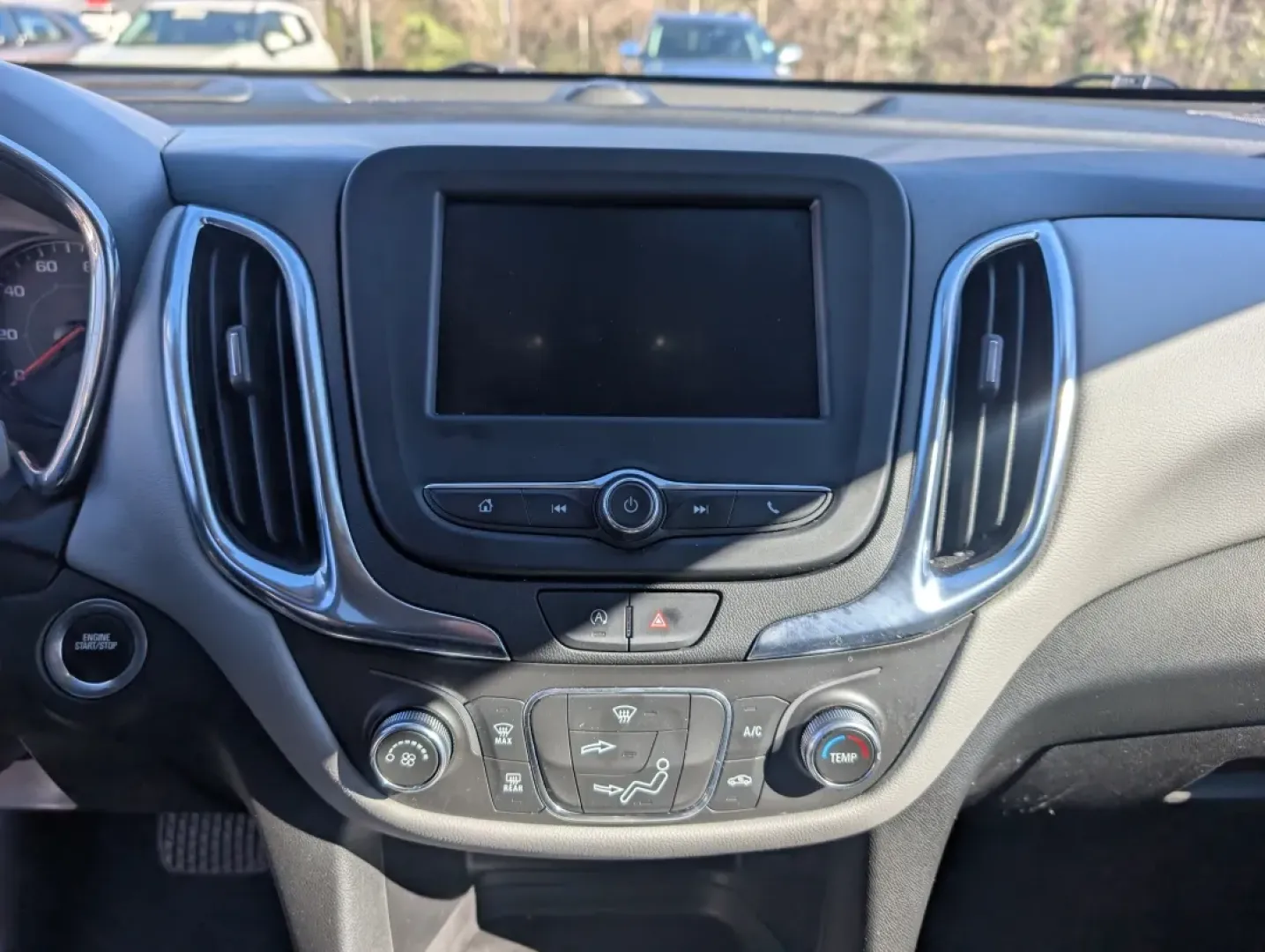 2022 /Medium Ash Gray Chevrolet Equinox LS (3GNAXHEV0NS) with an Other engine, located at 3959 U.S. 80 W, Phenix City, AL, 36870, (334) 297-4885, 32.469296, -85.135185 - 2022 Chevrolet Equinox LS - Photo#14